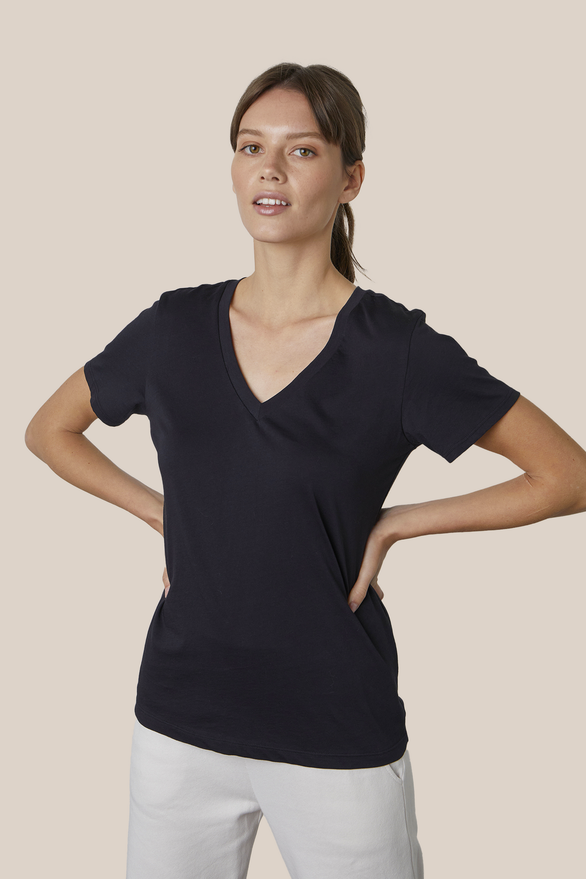 SUSAN WHISPER COTTON T-SHIRT IN BLACK