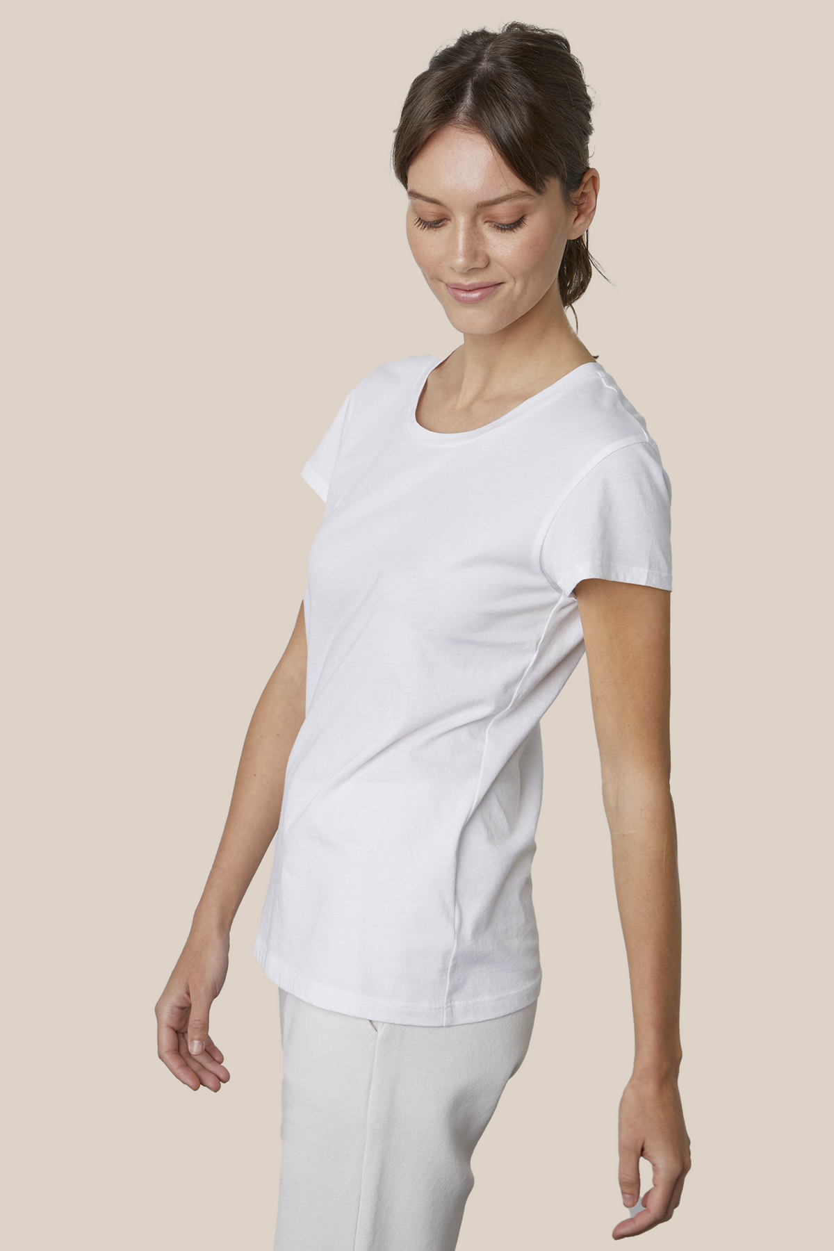 TRISHA WHISPER COTTON T-SHIRT IN WHITE