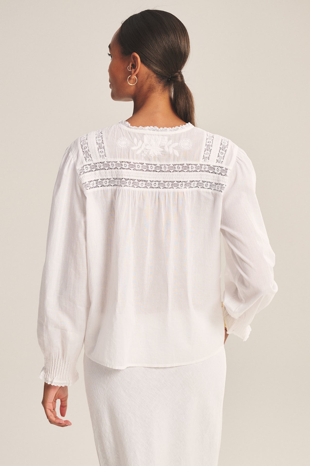 BYRDIE SHIRT IN WHITE