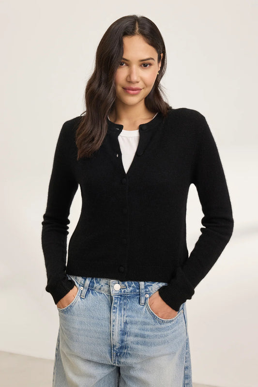 CHRICHET CARDIGAN IN BLACK