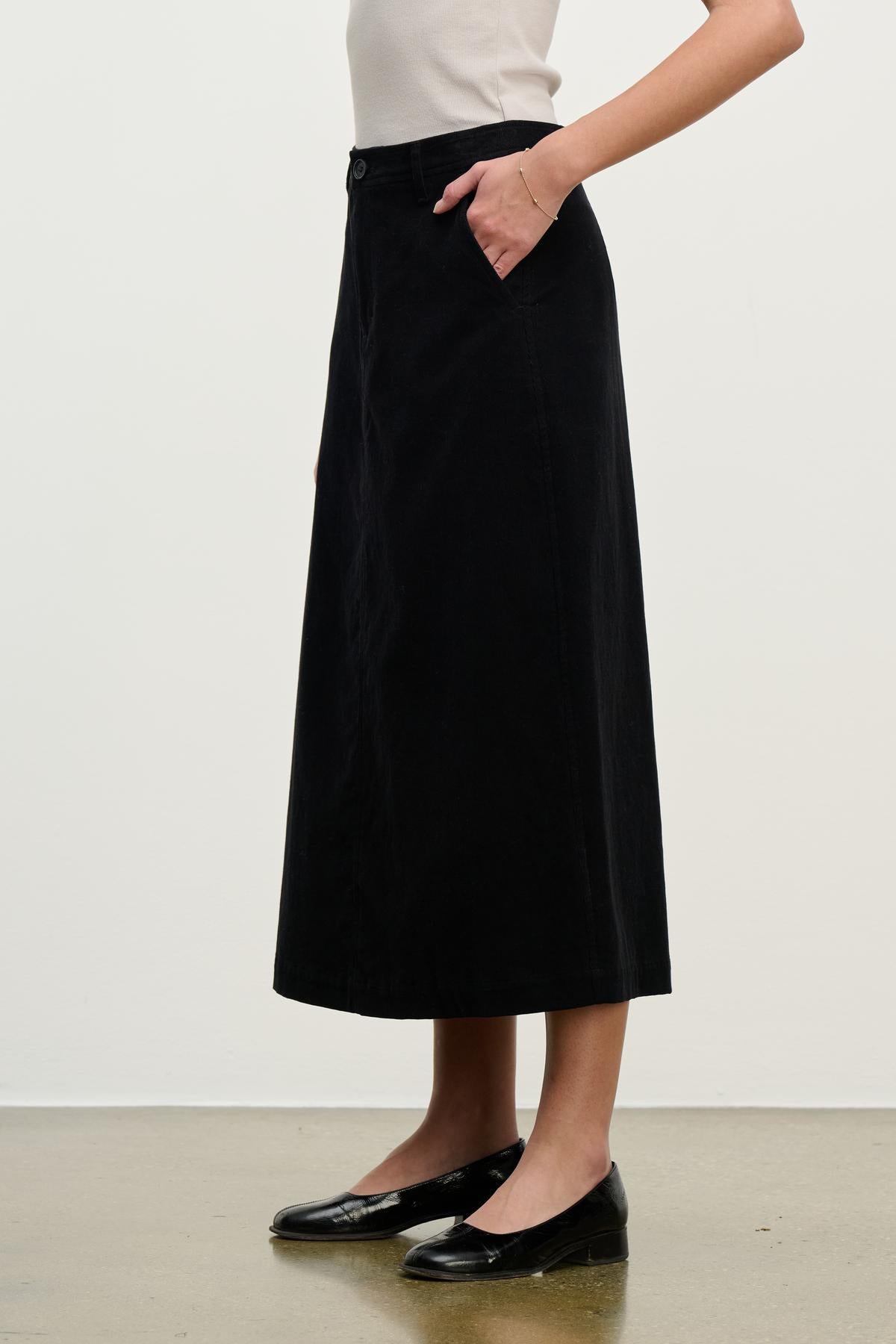 FIA SKIRT IN BLACK