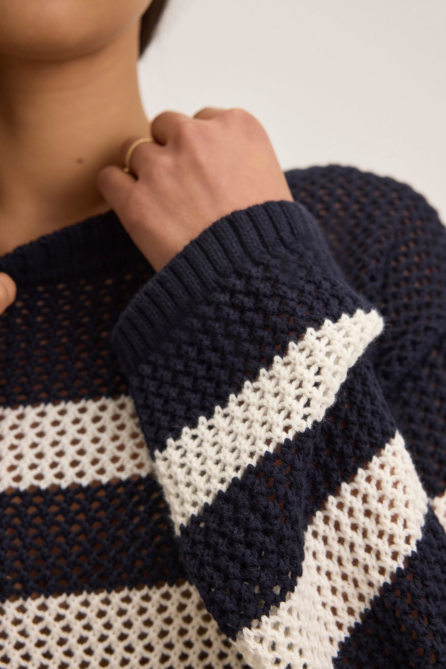 KANAN COTTON CASHMERE MESH SWEATER IN NAVY
