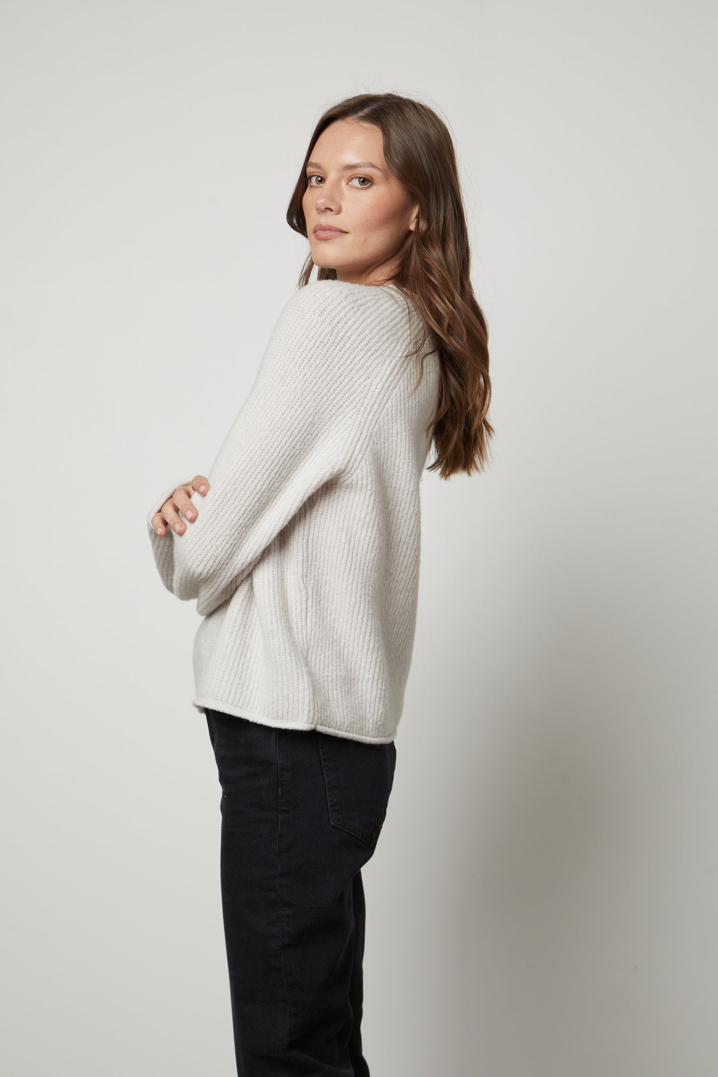 GIGI CREW NECK SWEATER IN SNOW