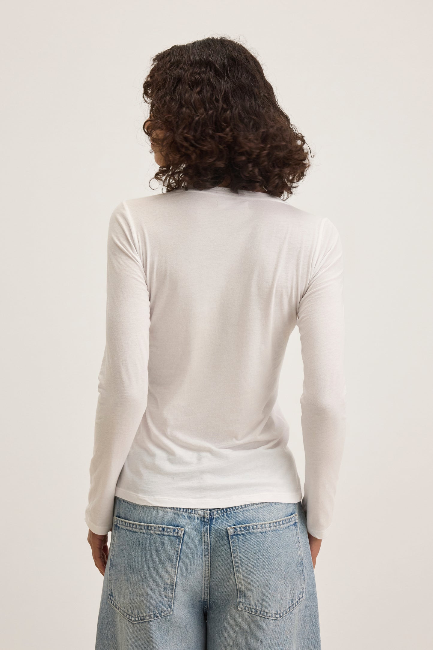 ZOFINA WHISPER CLASSIC TEE IN WHITE