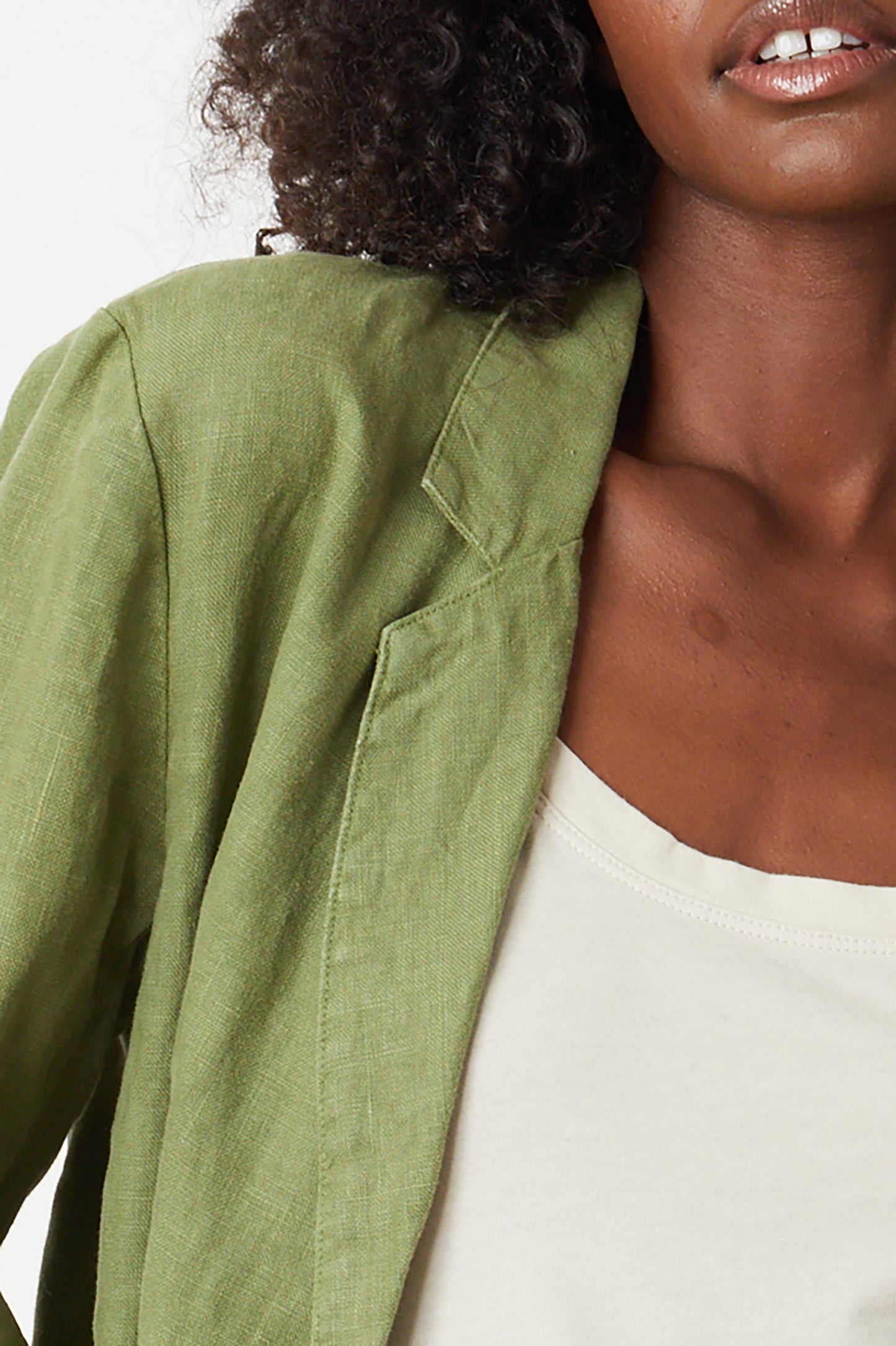 CASSIE HEAVY LINEN BLAZER IN BASIL