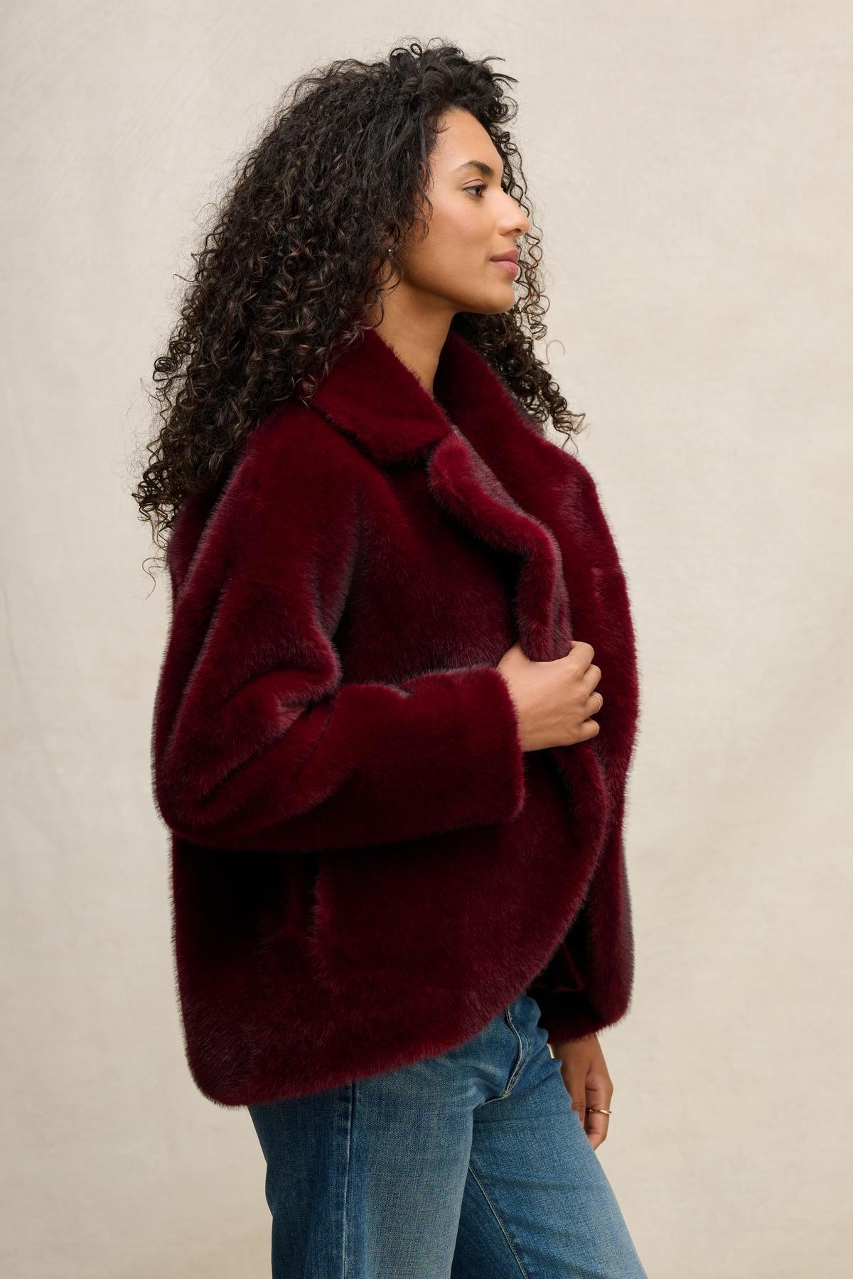 CAROLYN JACKET IN BURGUNDY