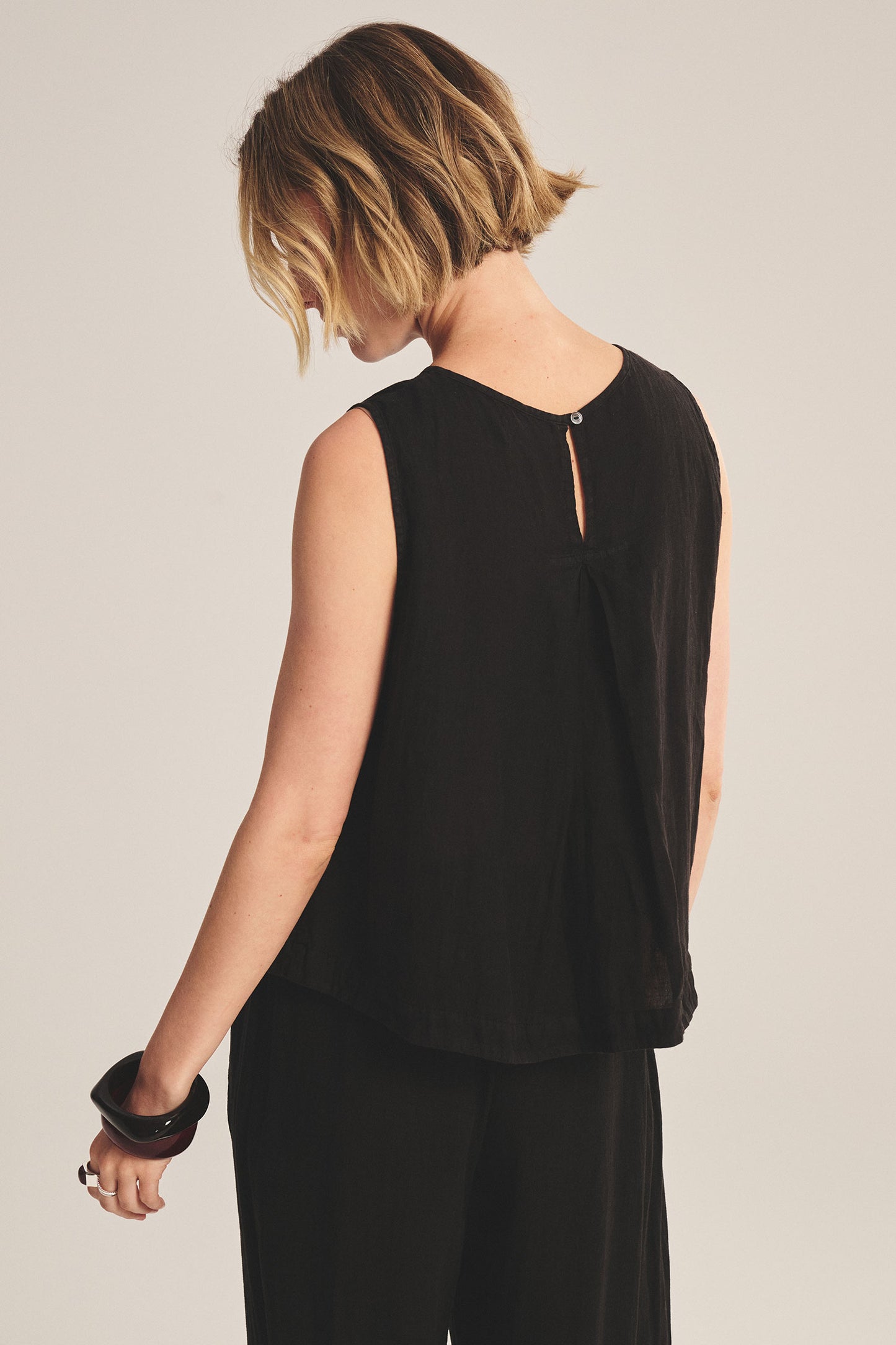 MAXINE LINEN TOP IN BLACK