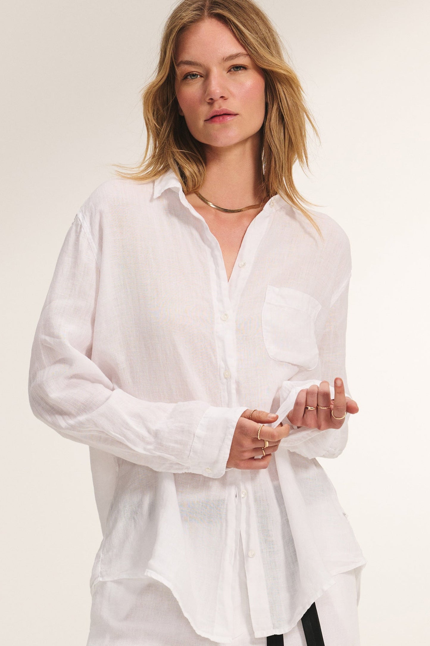 MULHOLLAND LINEN SHIRT IN WHITE