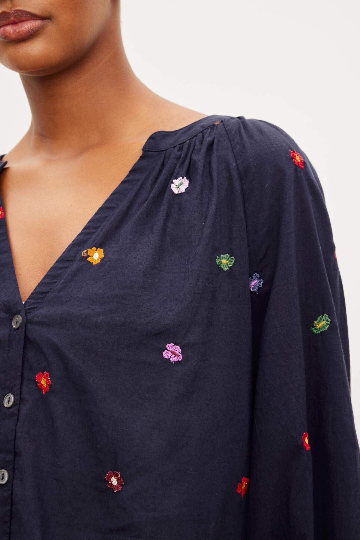 ARETHA EMBROIDERED BOHO TOP IN NAVY