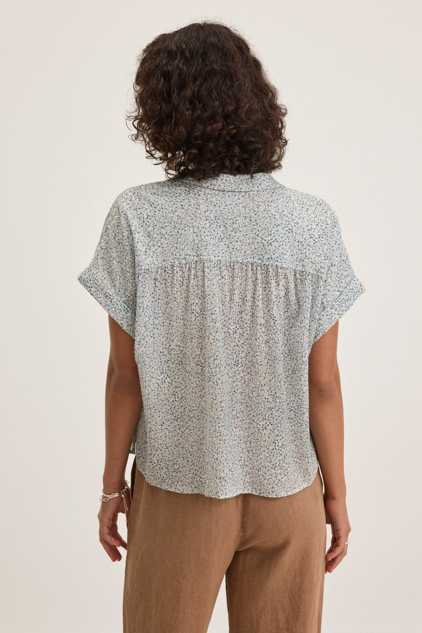 TIGE PRINTED CRINKLE COTTON GAUZE TOP IN SEAFOAM