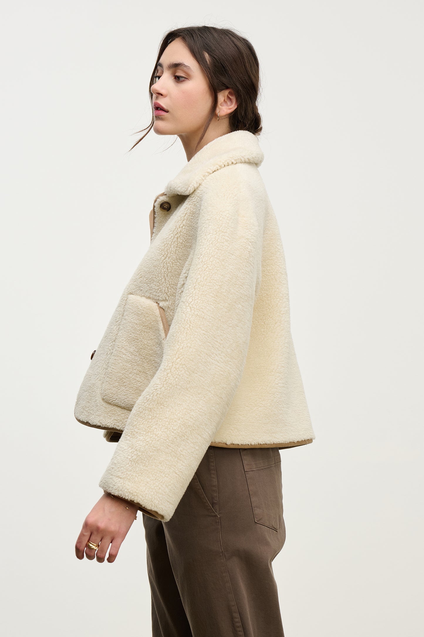 AMARA REVERSIBLE JACKET IN SAND