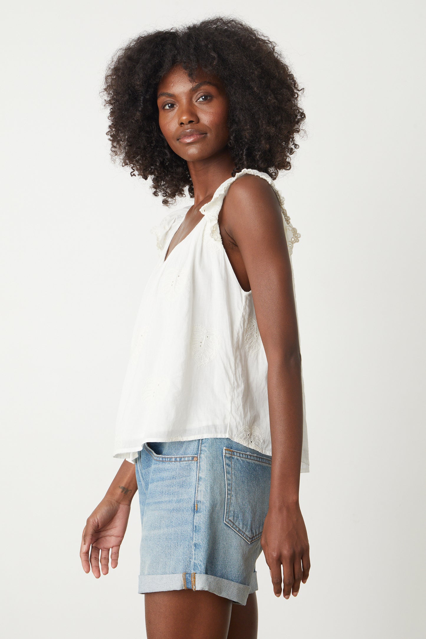 LANI SUMMER EMBROIDERY TOP IN IVORY