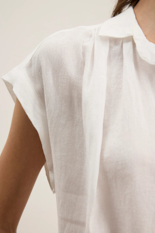 ELOWEN LINEN TOP IN WHITE