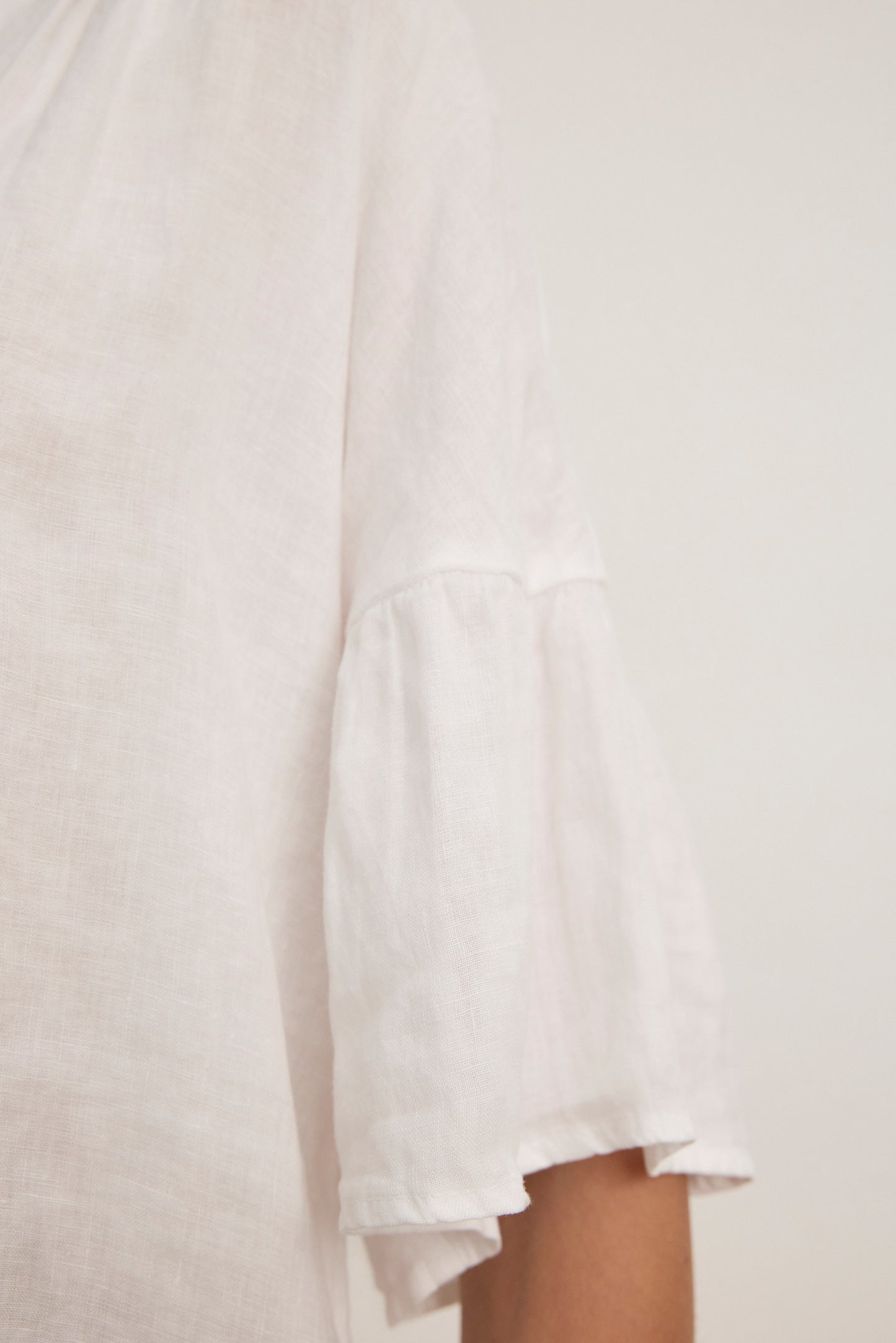 RAYE TOP IN WHITE
