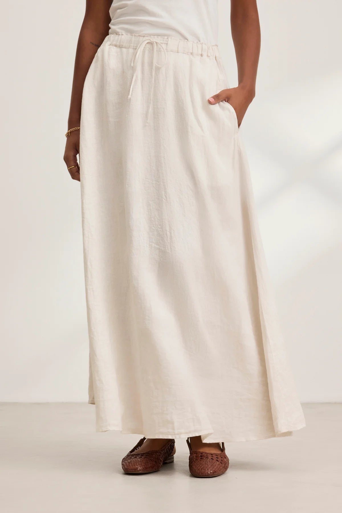 MEMPHIS SKIRT IN BEACH
