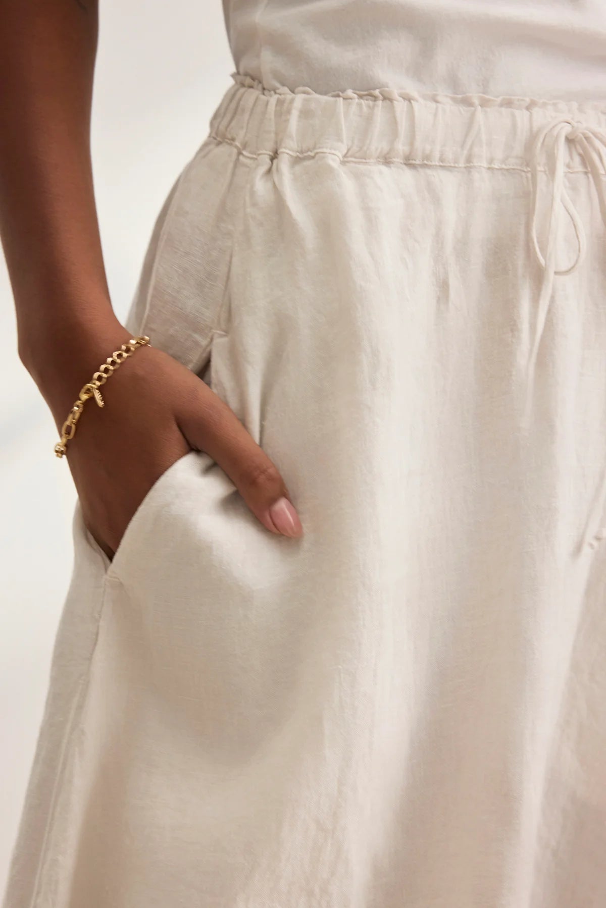 MEMPHIS SKIRT IN BEACH