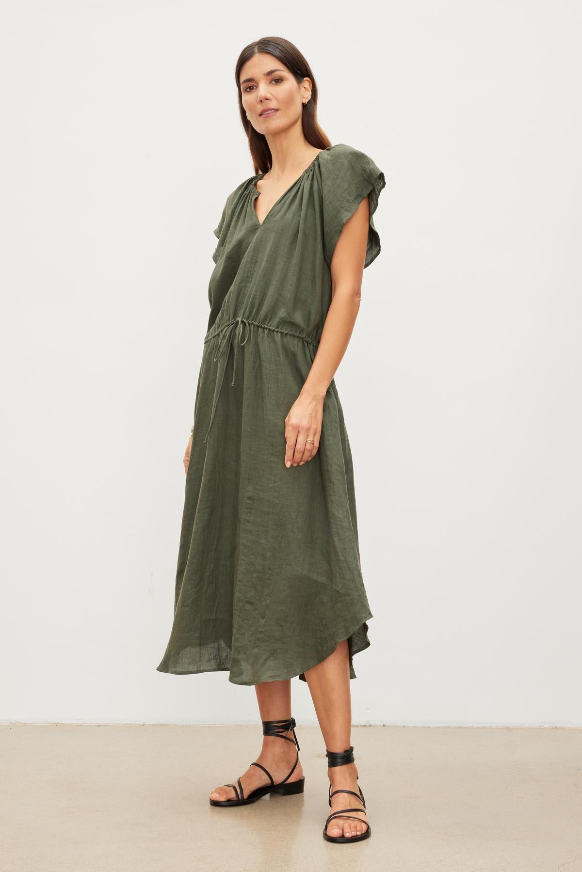 PEPPER LINEN V-NECK DRESS IN TOOTSIE