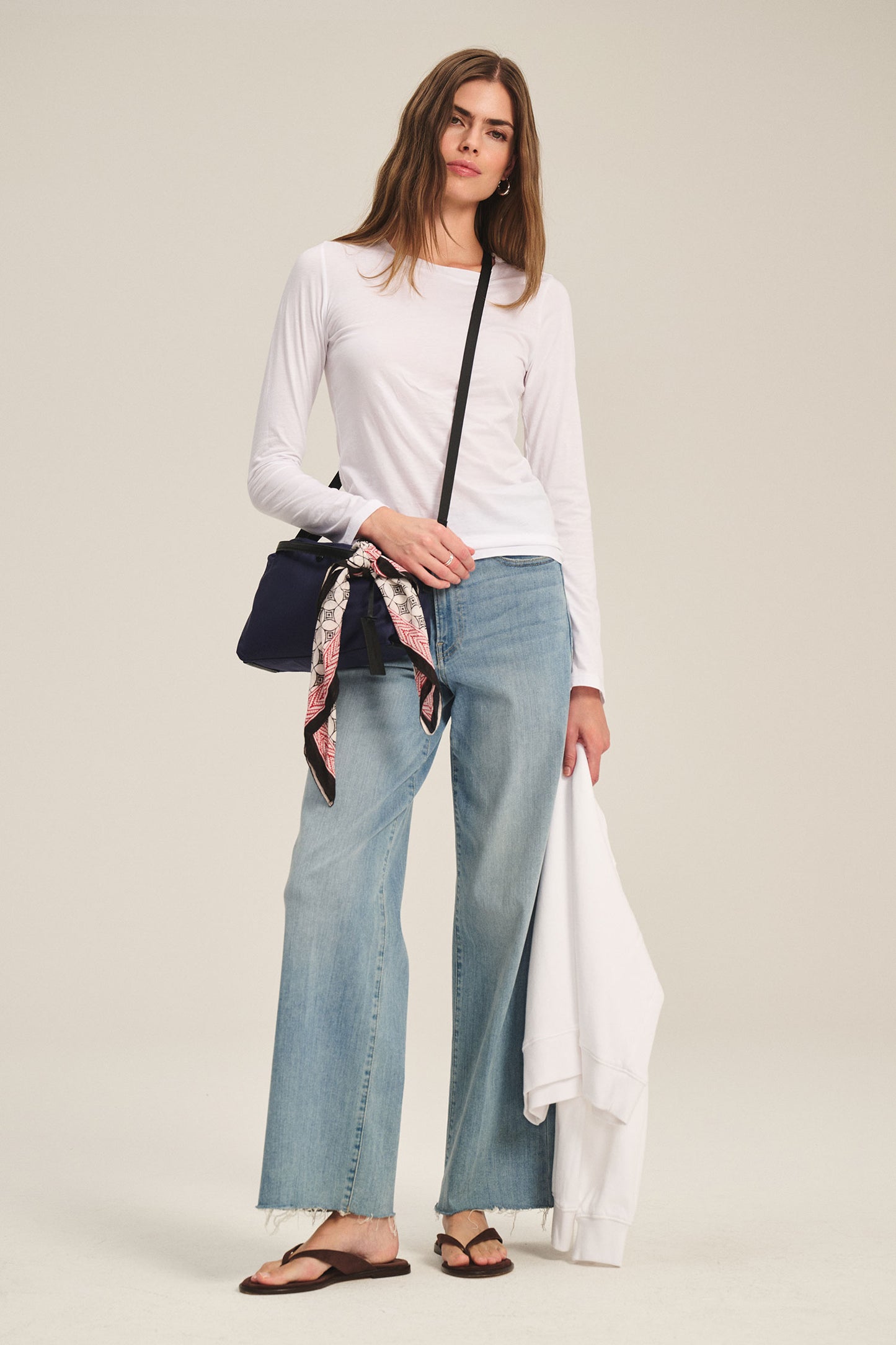 ZOFINA WHISPER CLASSIC T-SHIRT IN WHITE