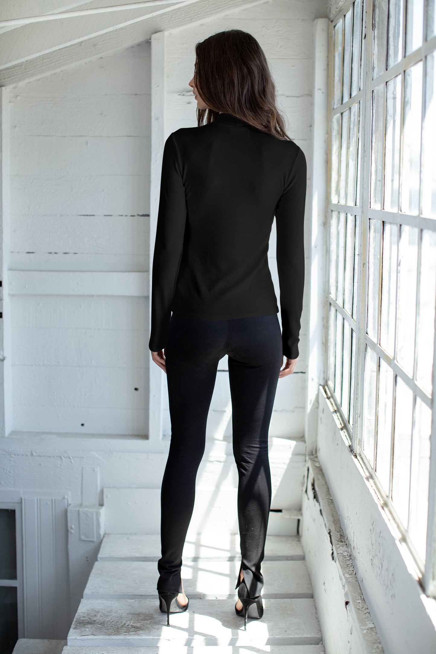 ARIELLA MOCK NECK TOP IN BLACK