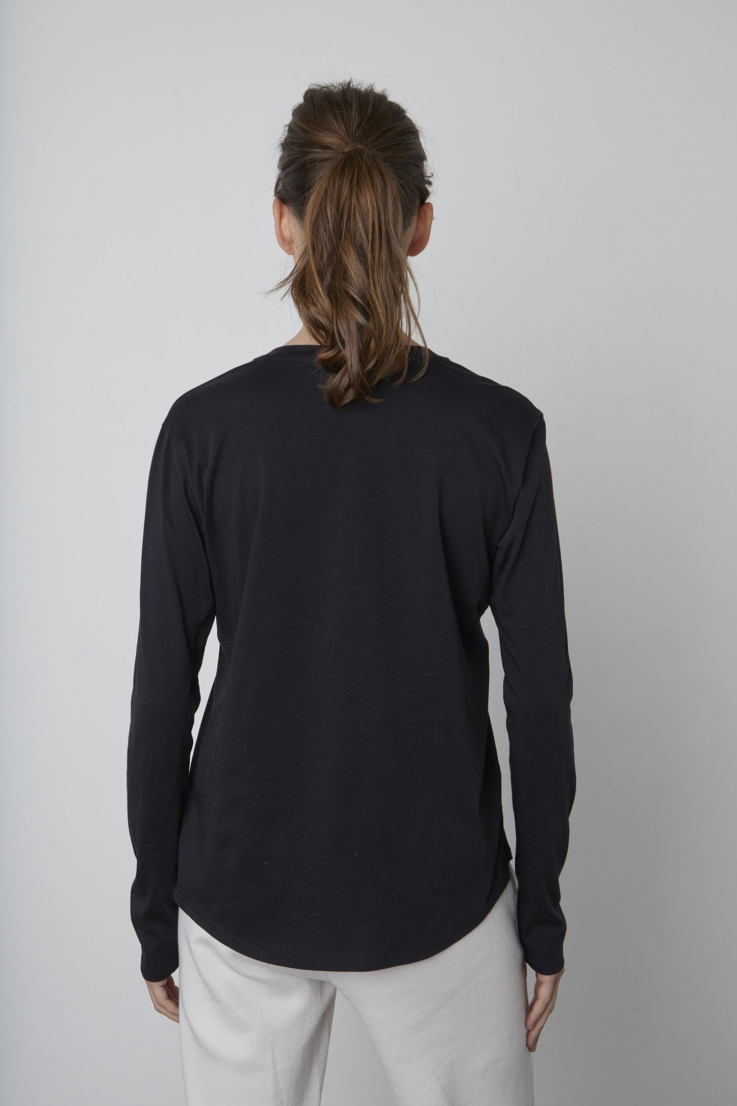 DANIELA WHISPER COTTON T-SHIRT IN BLACK