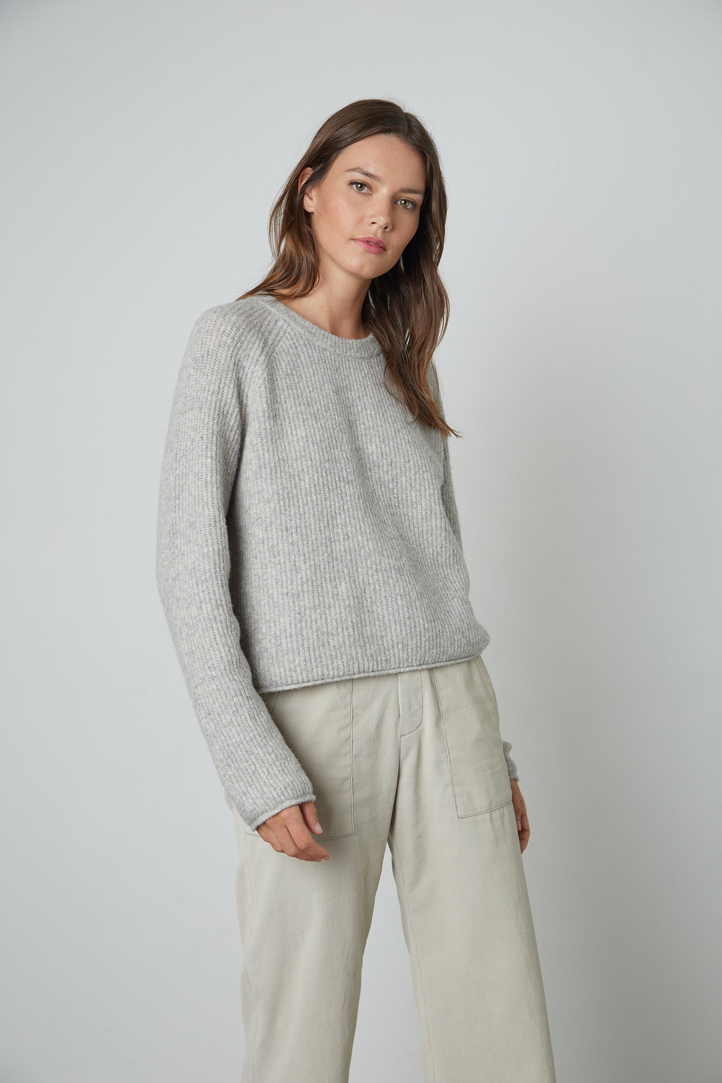 GIGI CREW NECK SWEATER IN LIGHT HEATHER