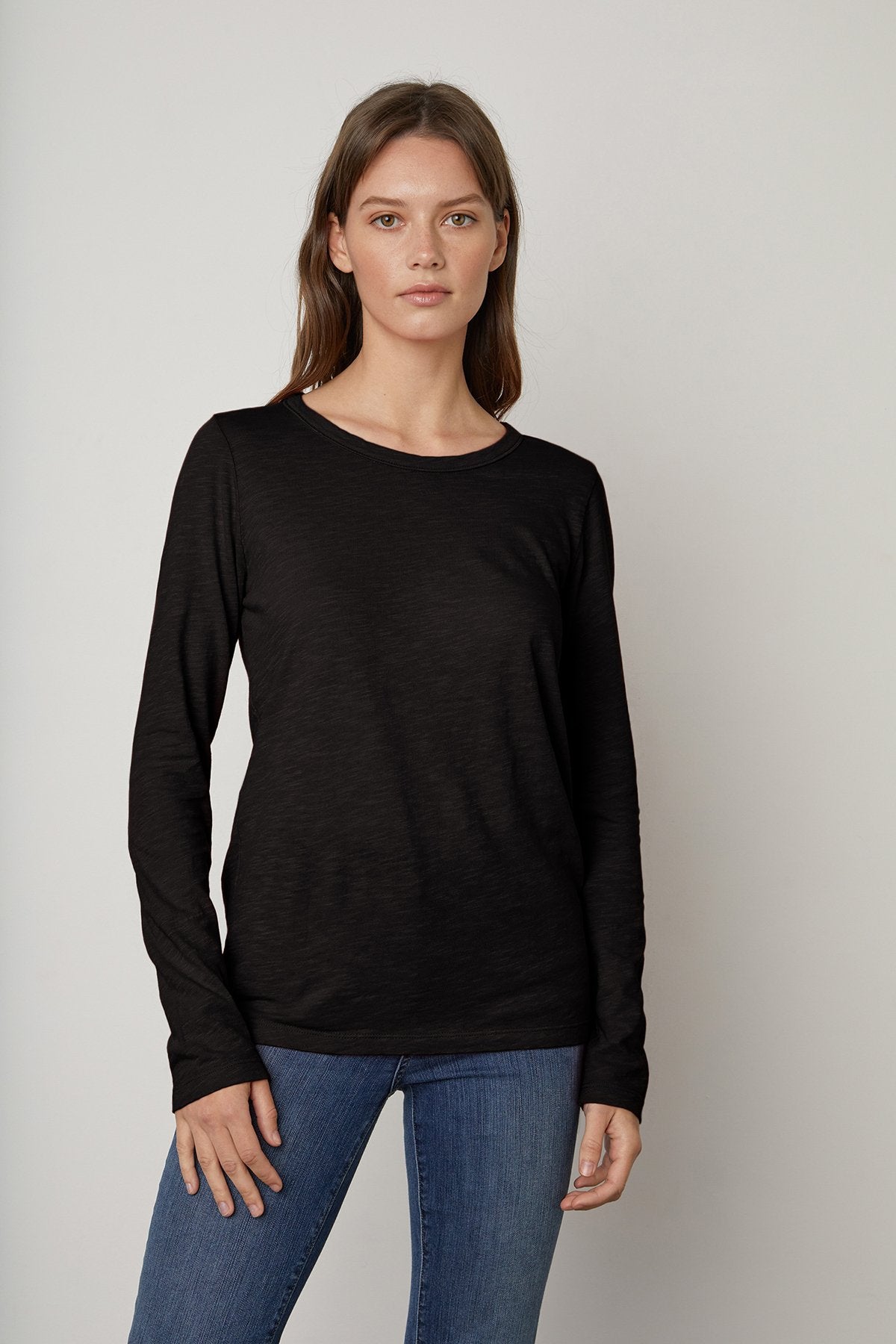 LIZ CITY COTTON SLUB L/S T-SHIRT IN BLACK