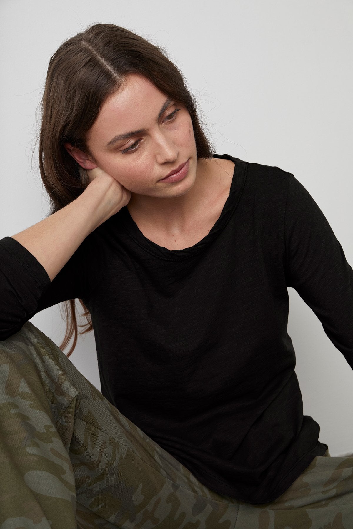 LIZ CITY COTTON SLUB L/S T-SHIRT IN BLACK