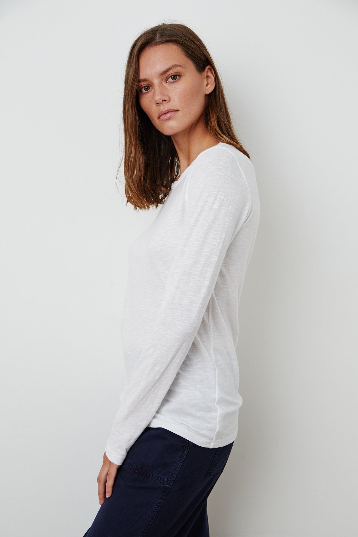 LIZ CITY COTTON SLUB L/S T-SHIRT IN WHITE