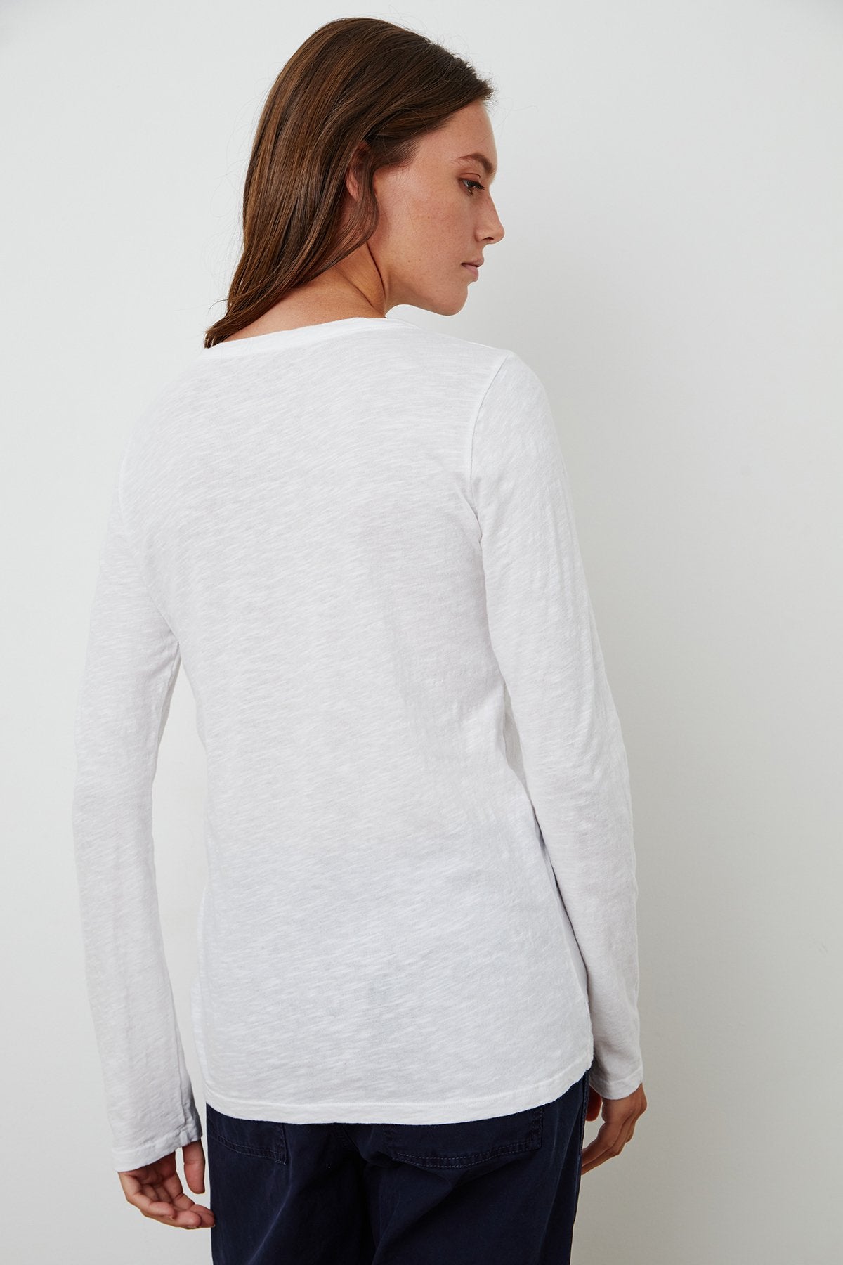 LIZ CITY COTTON SLUB L/S T-SHIRT IN WHITE