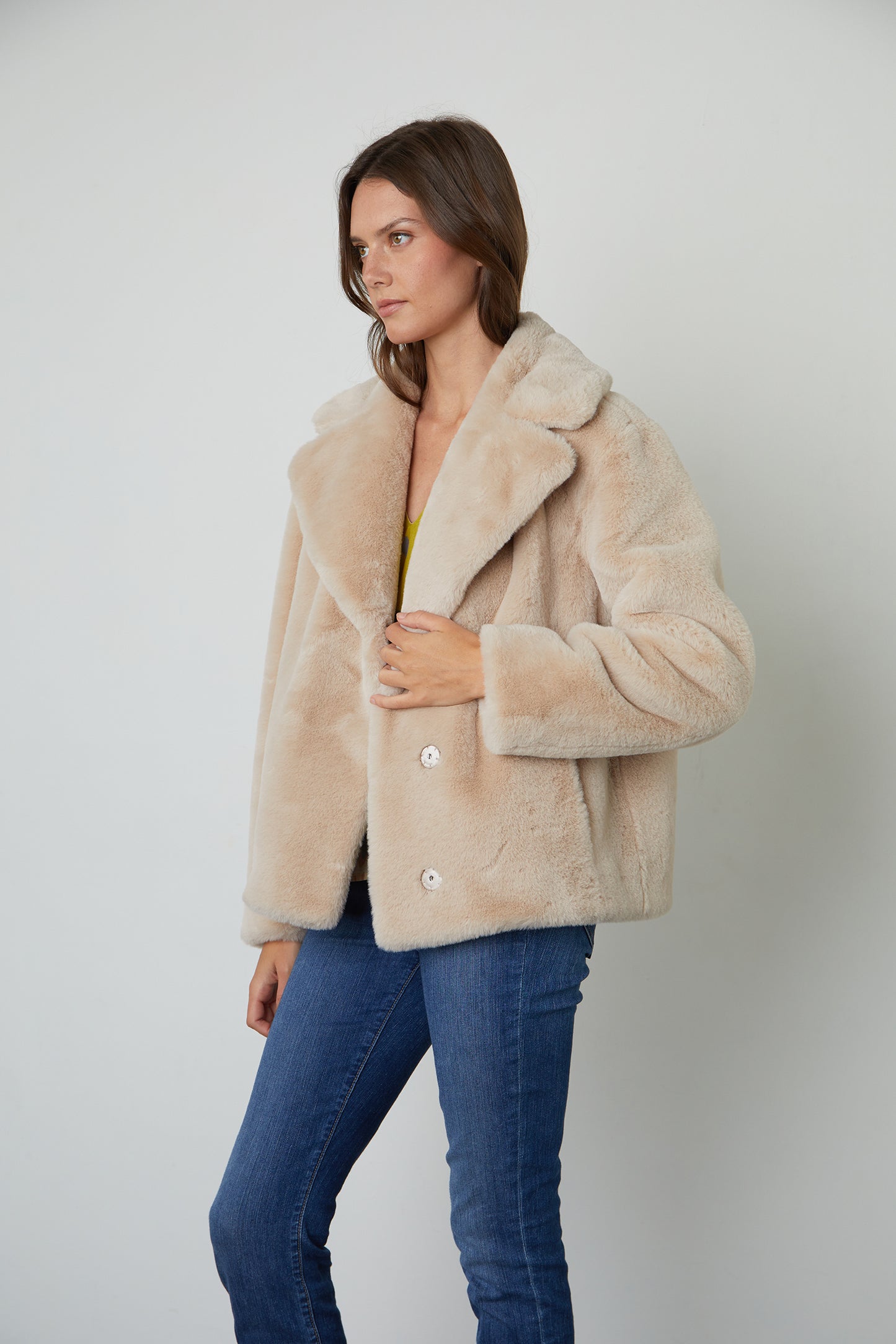 RAQUEL FAUX LUX FUR JACKET IN TAUPE