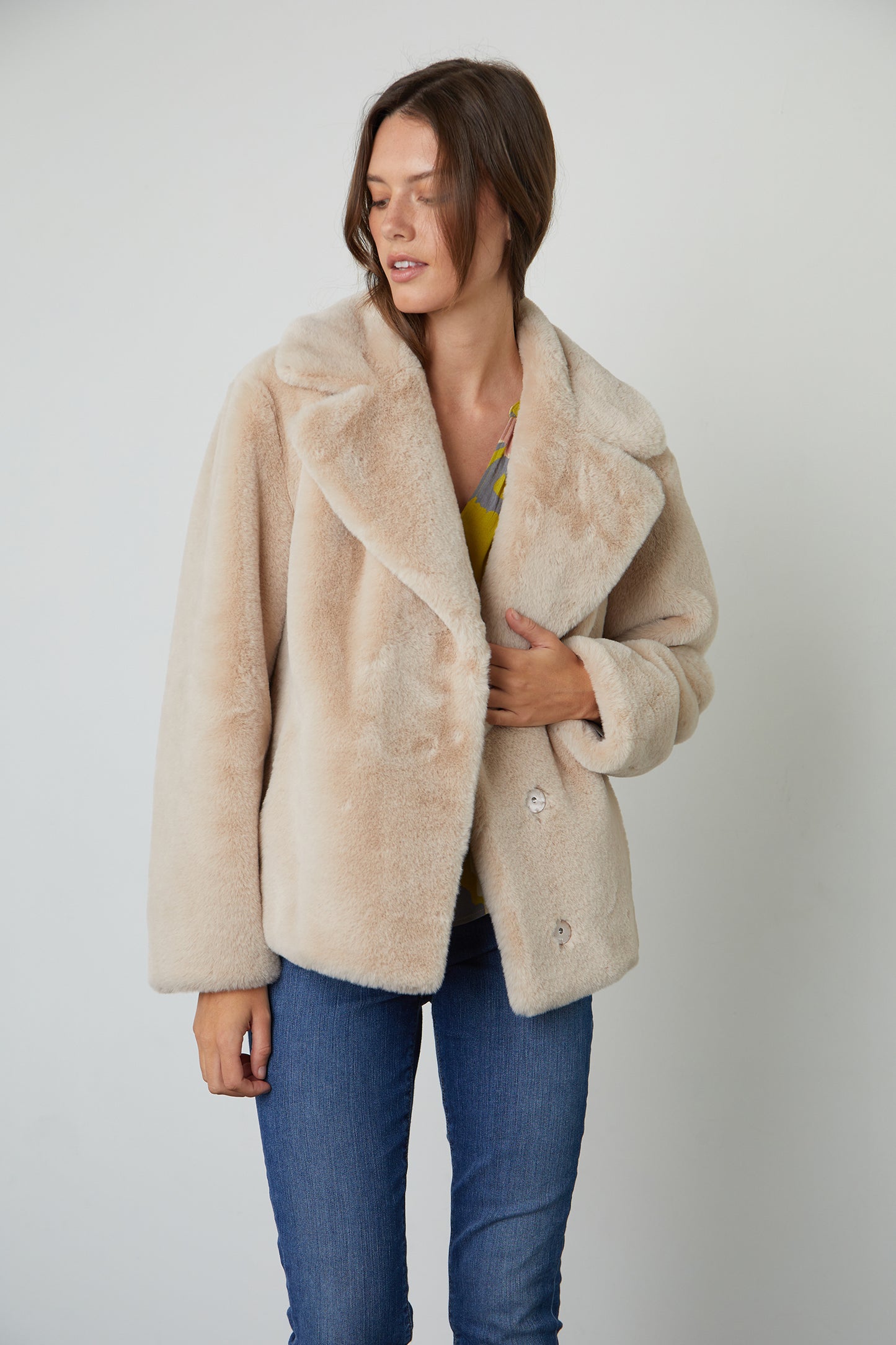 RAQUEL FAUX LUX FUR JACKET IN TAUPE