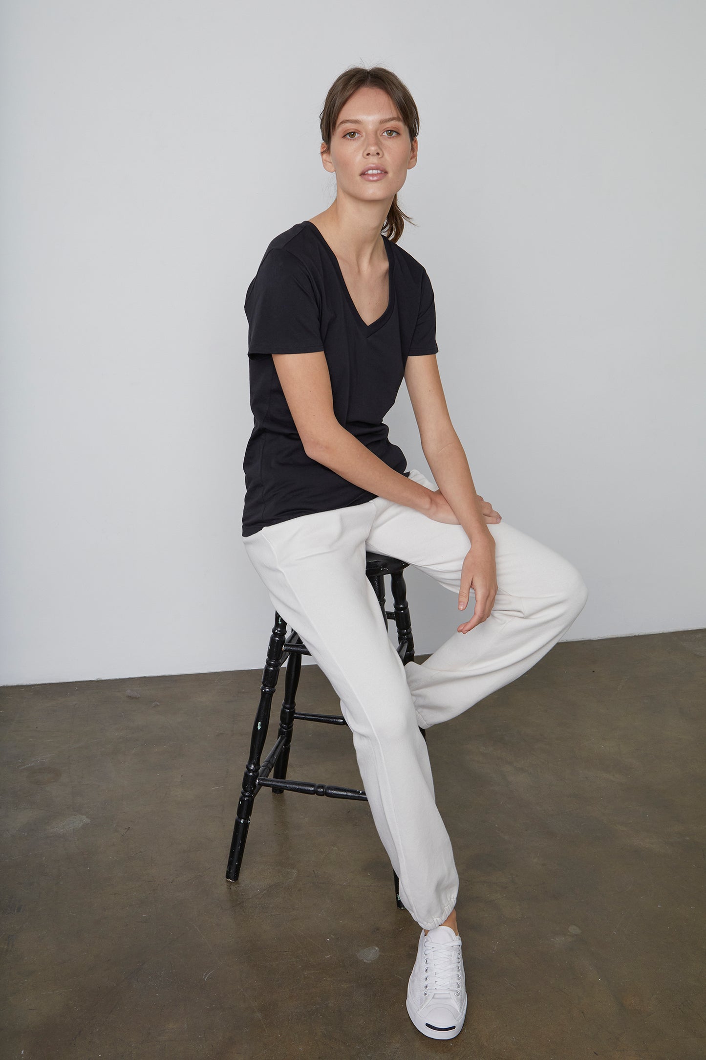 SUSAN WHISPER COTTON T-SHIRT IN BLACK