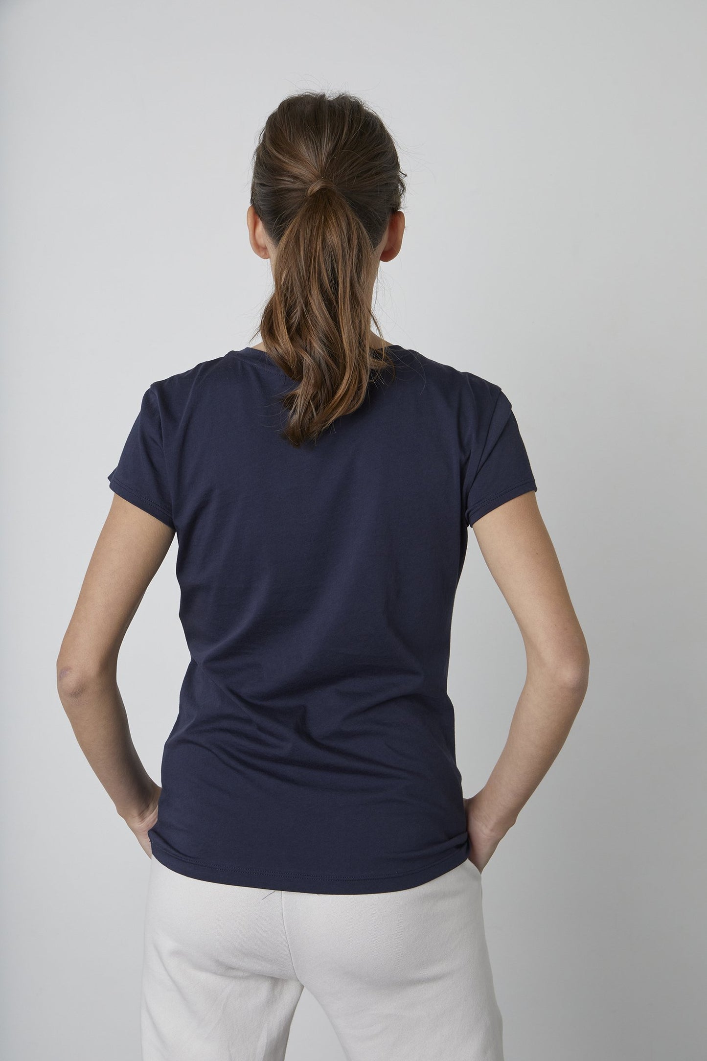 TRISHA WHISPER COTTON T-SHIRT IN NAVY