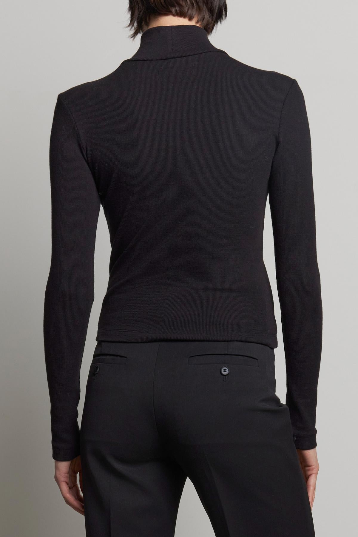HELM TOP IN BLACK