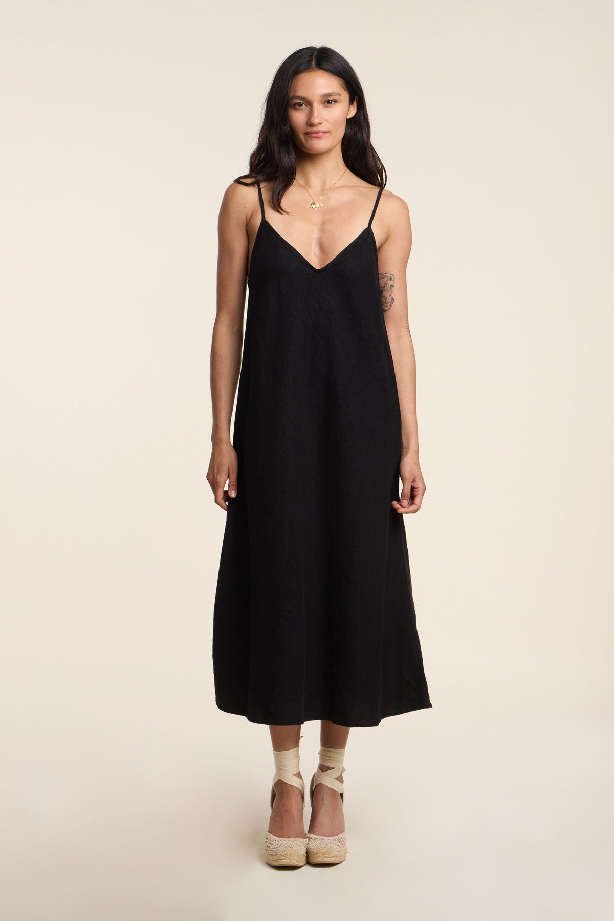 HOPE HEAVY LINEN DRESS IN BLACK