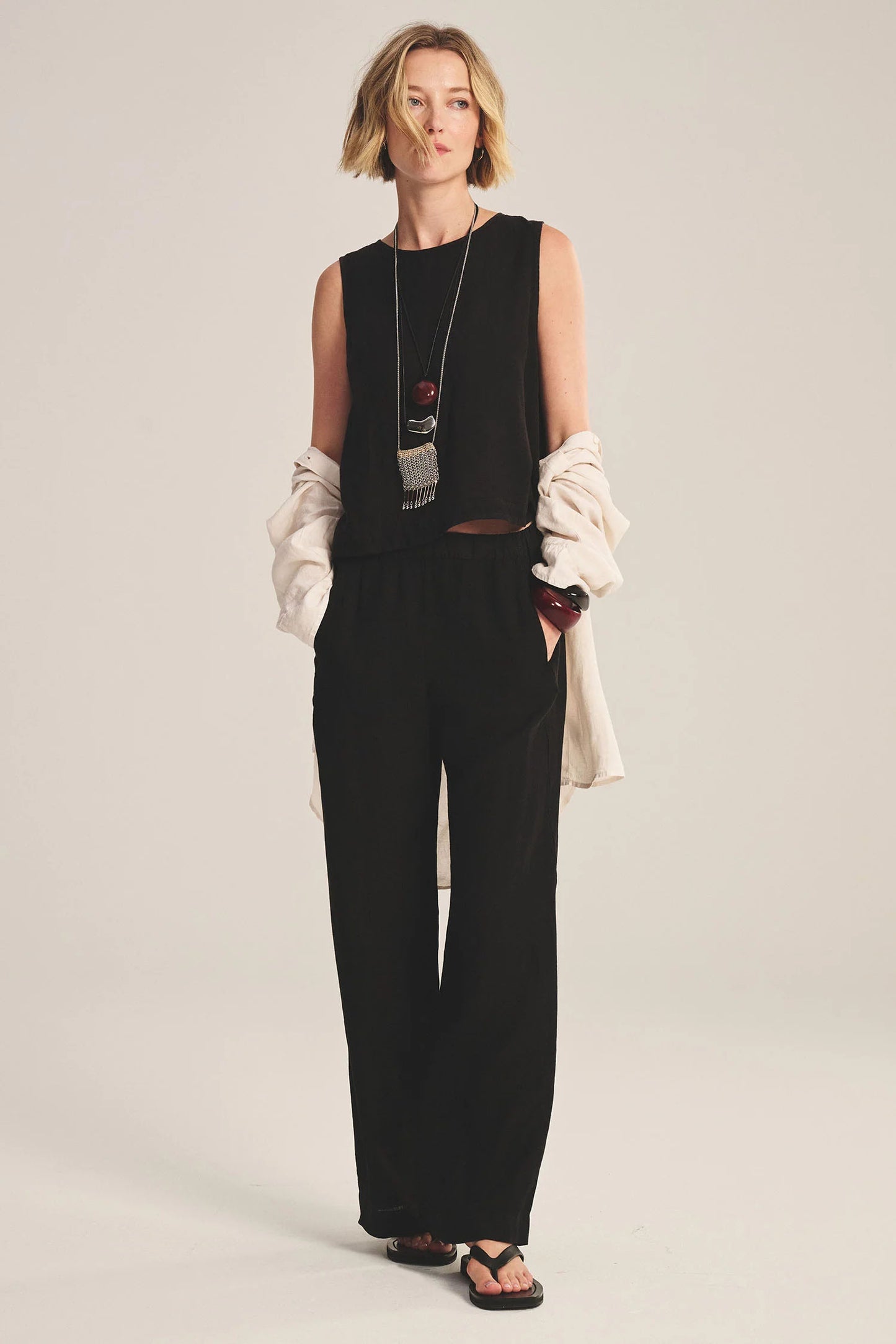 MAXINE LINEN TOP IN BLACK