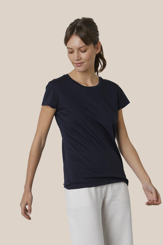 TRISHA WHISPER COTTON T-SHIRT IN BLACK