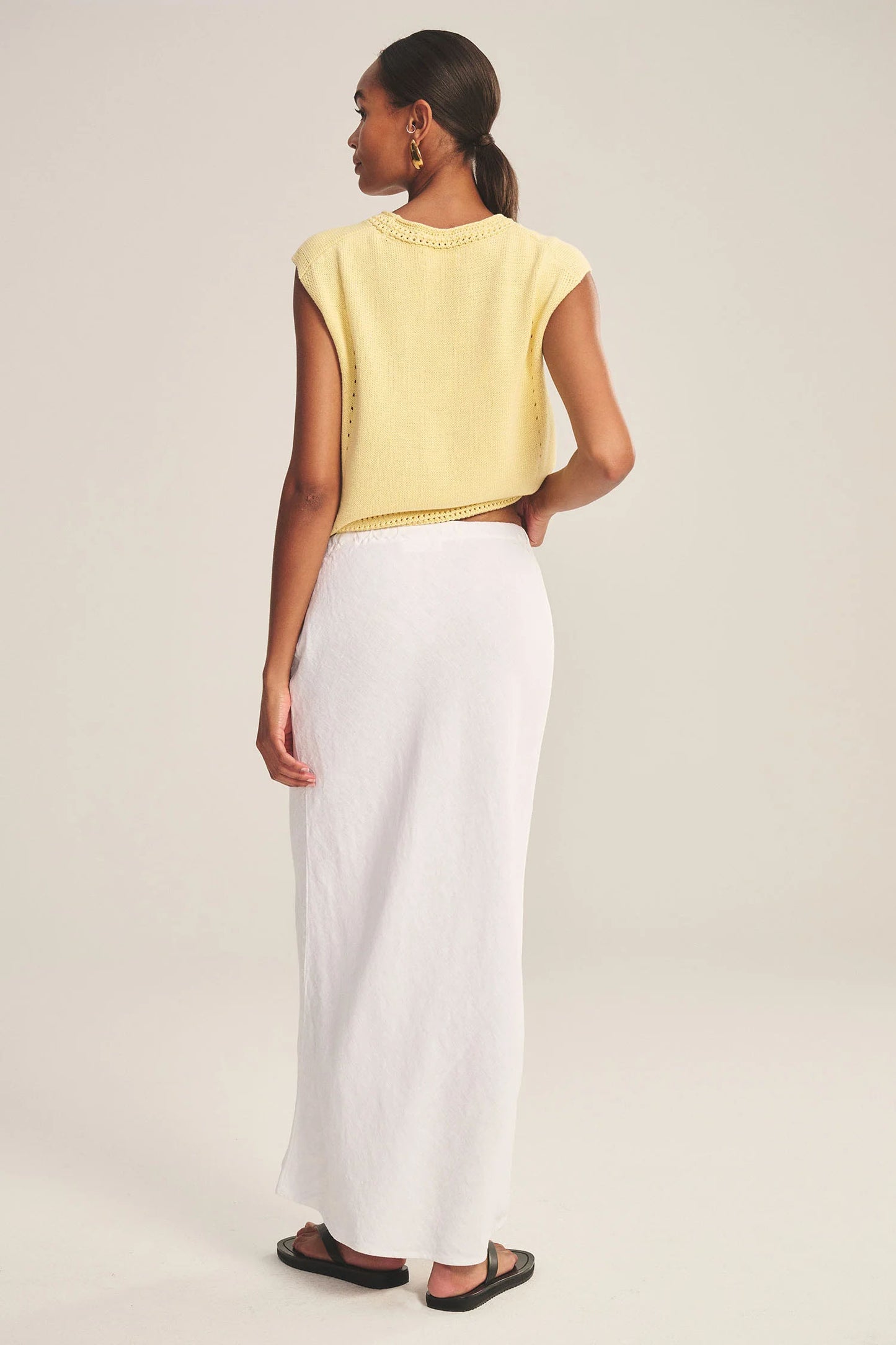 BEKA HEAVY LINEN SKIRT IN WHITE