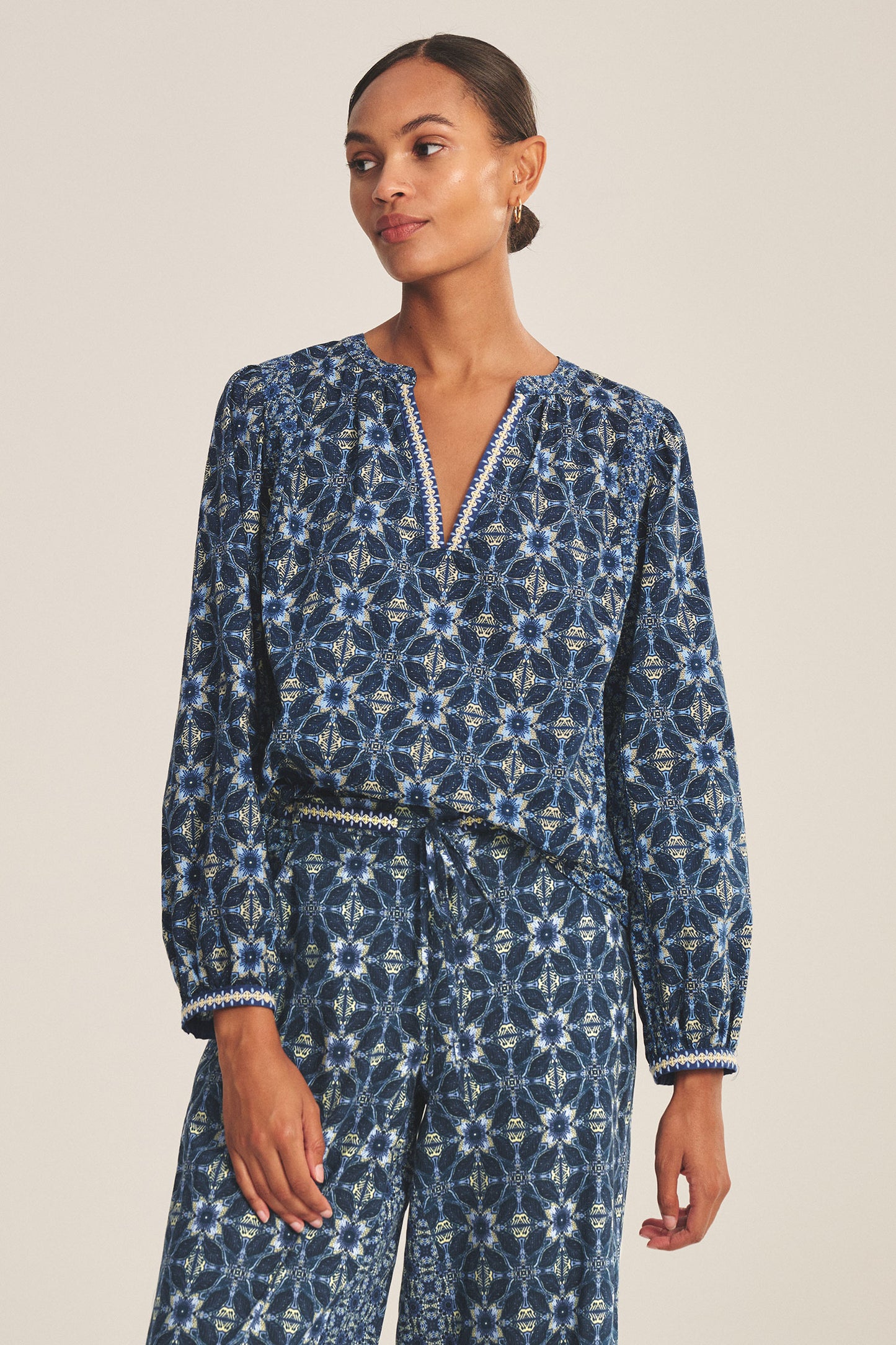 CLAUDIE TOP IN NAVY