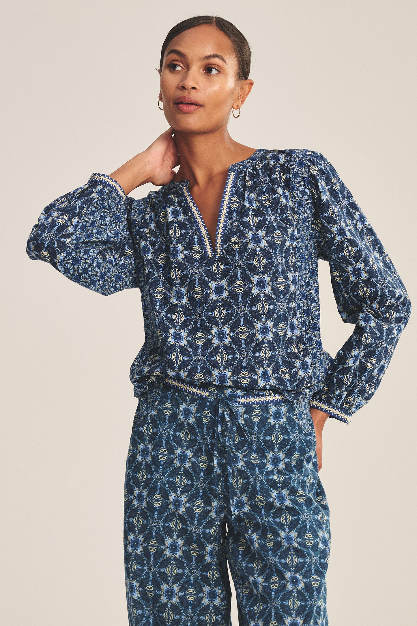 CLAUDIE TOP IN NAVY
