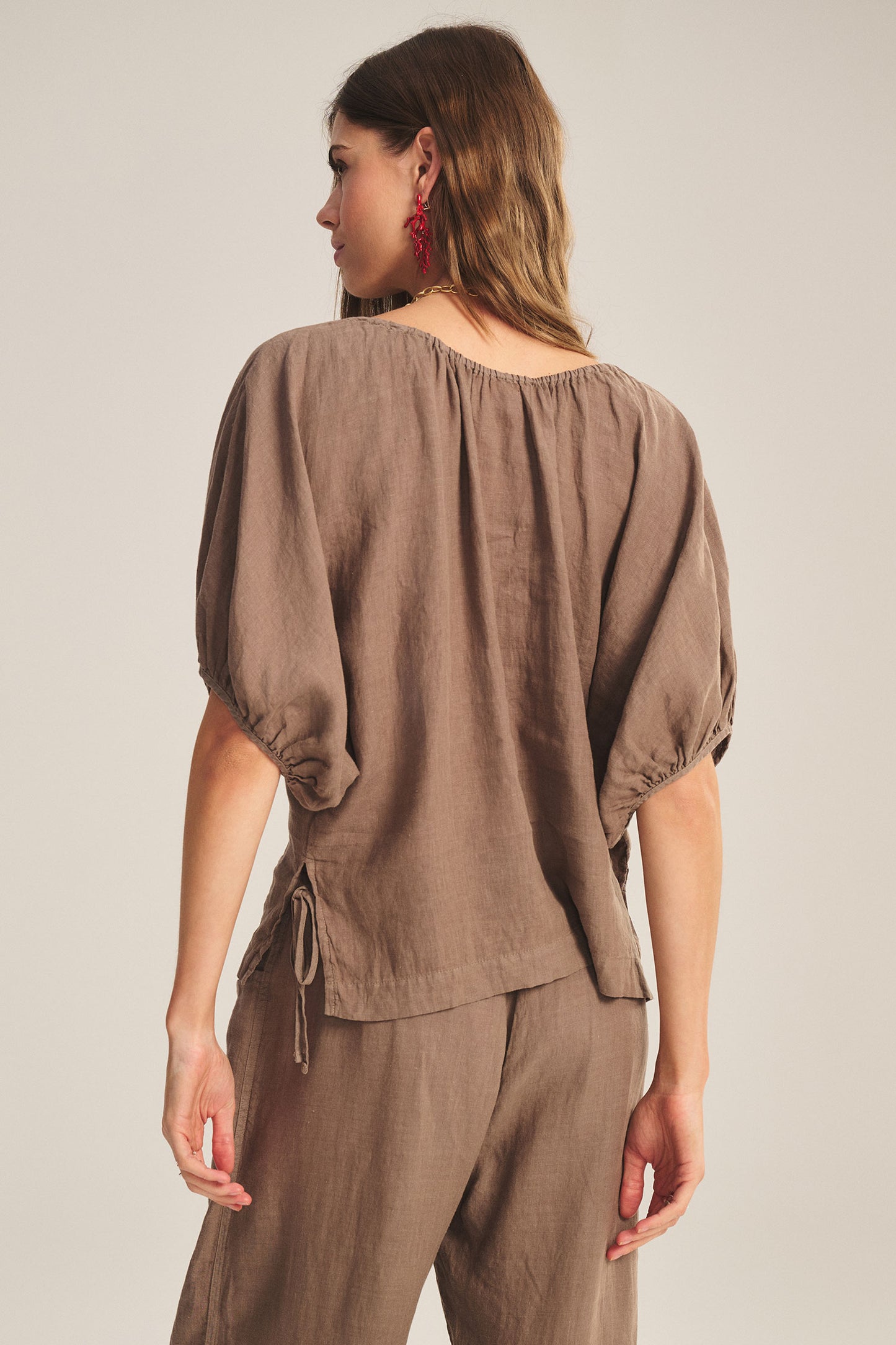 COSETTE LINEN TOP IN MUDSLIDE