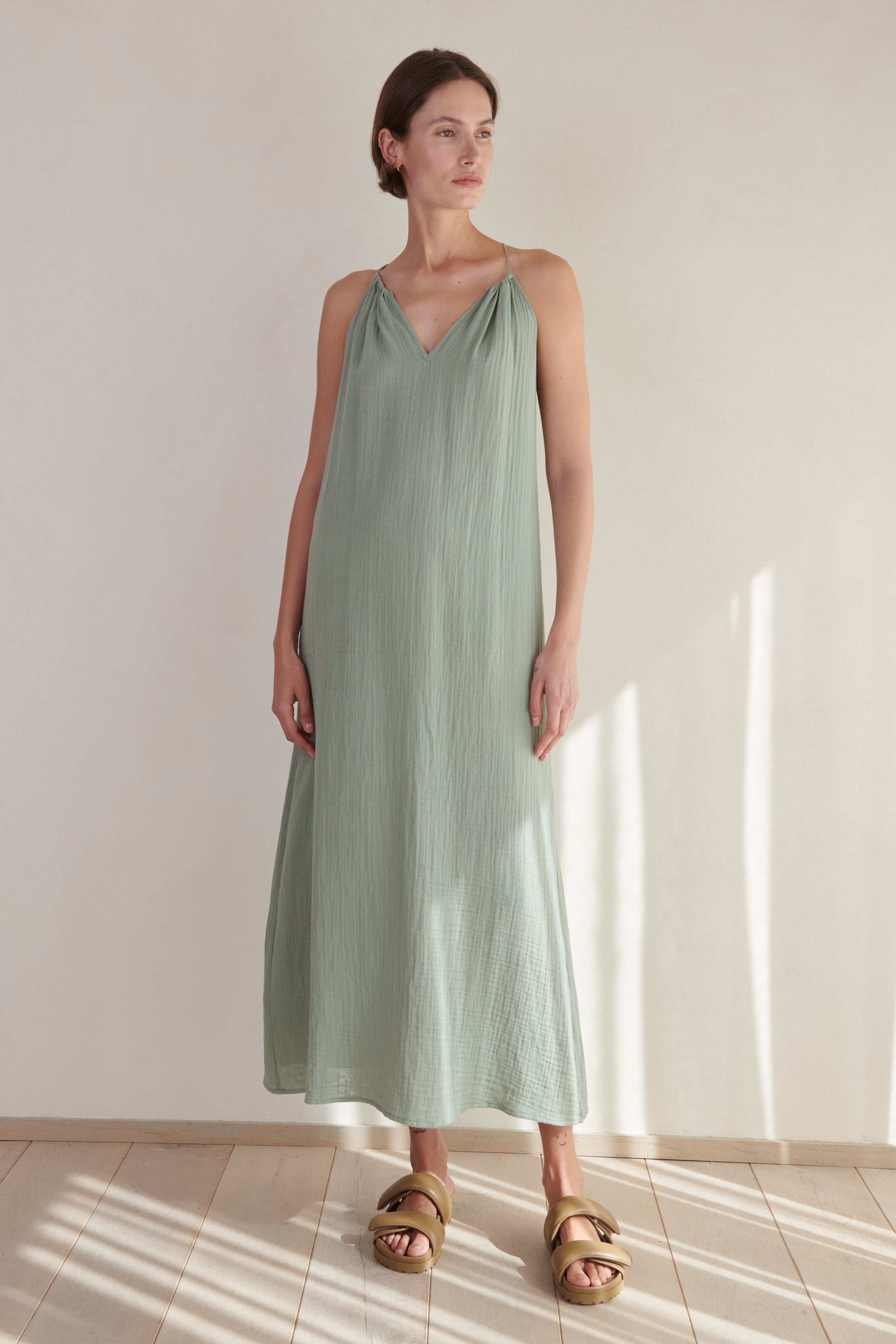 H and m green hotsell velvet dress