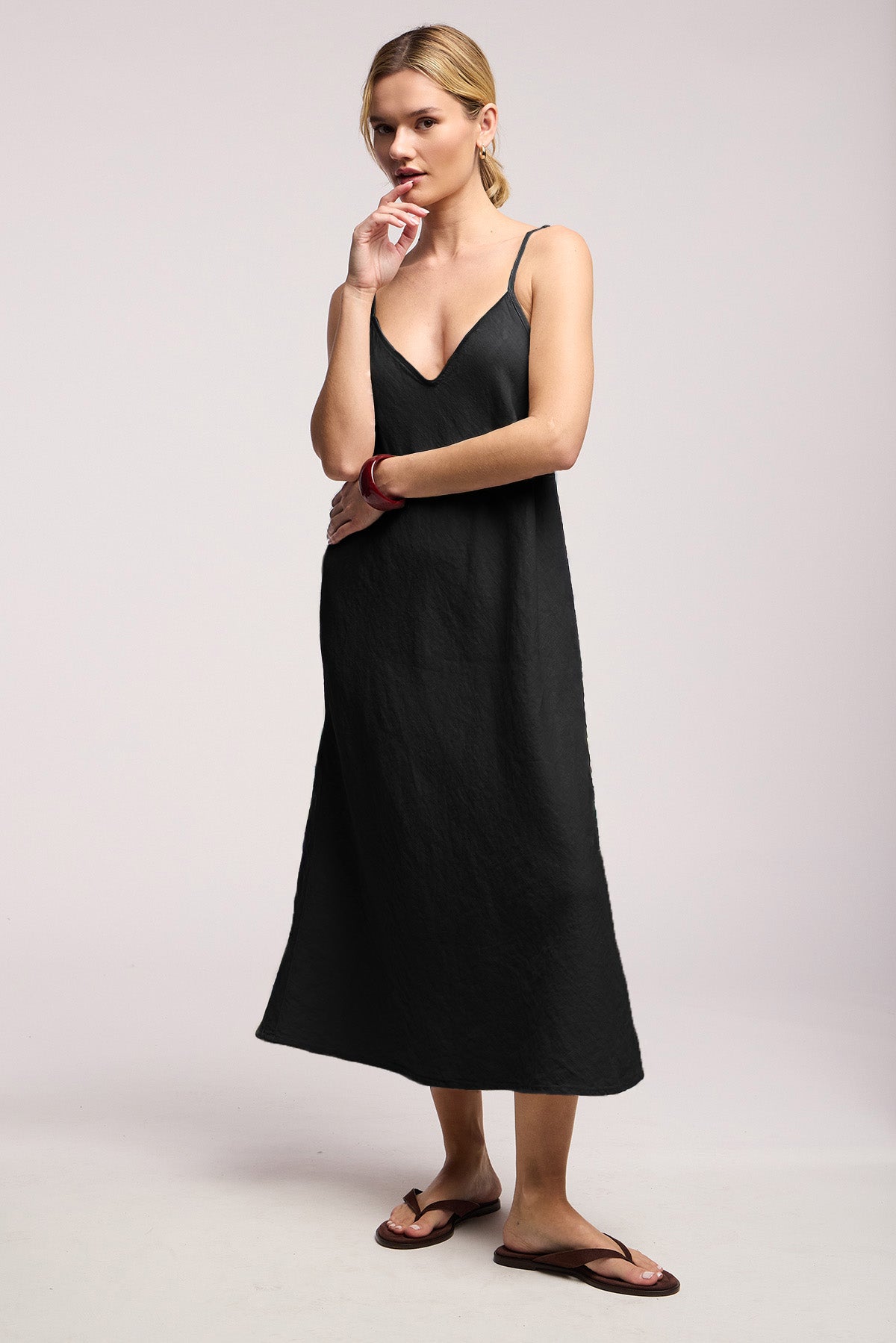 HOPE HEAVY LINEN DRESS IN BLACK