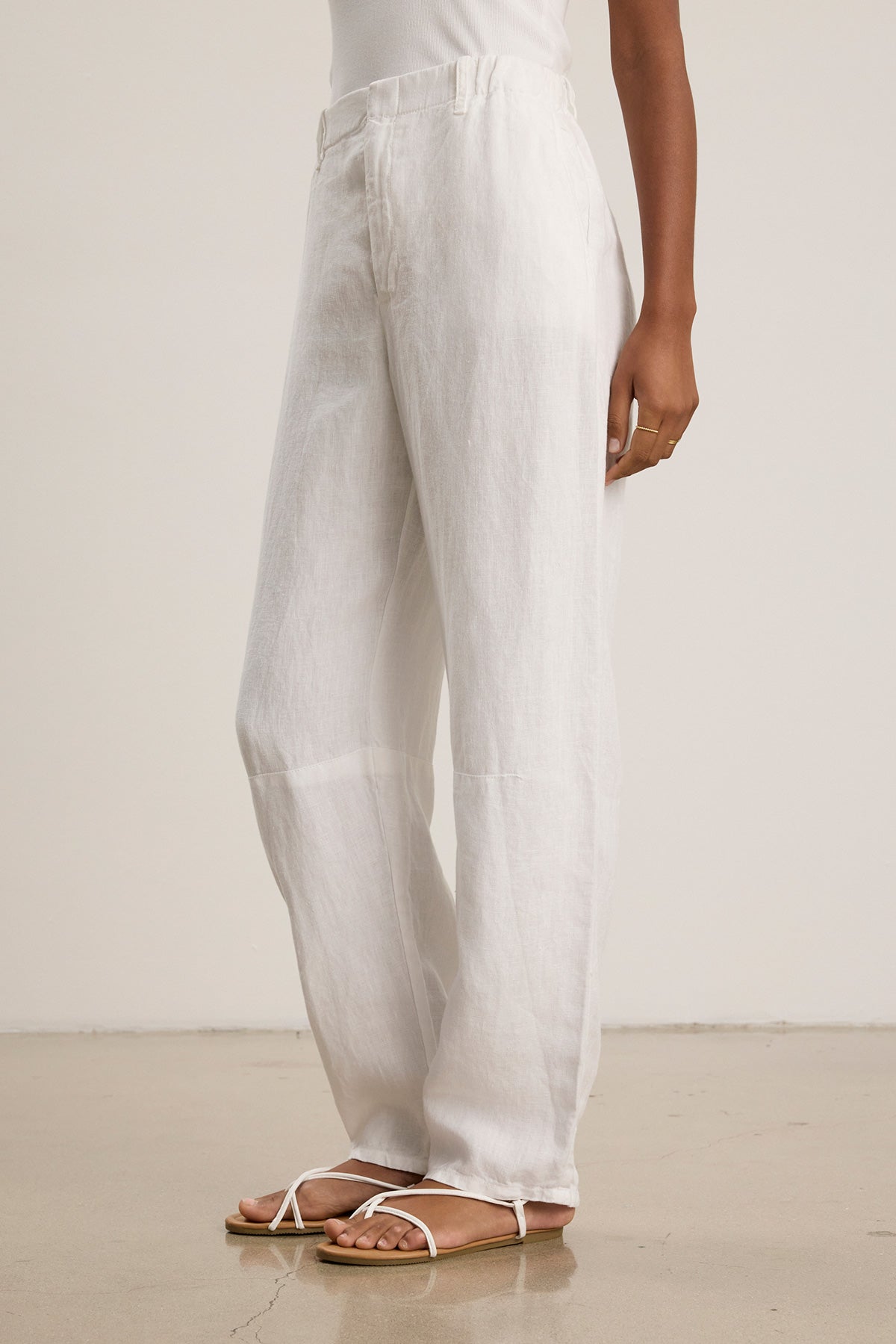 TAYLOR HEAVY LINEN TROUSER IN WHITE