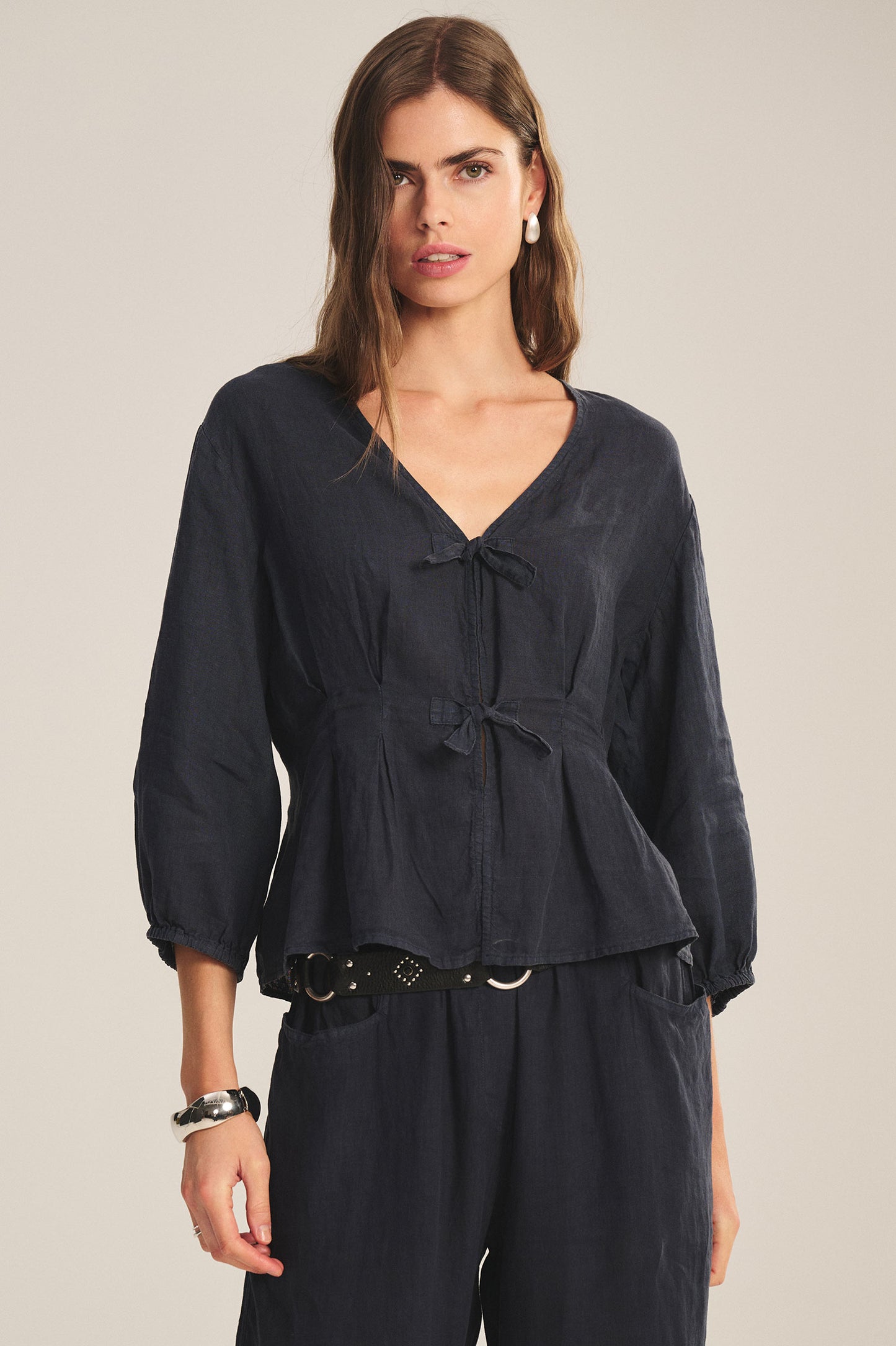 MARTHA LINEN TOP IN SHADOW