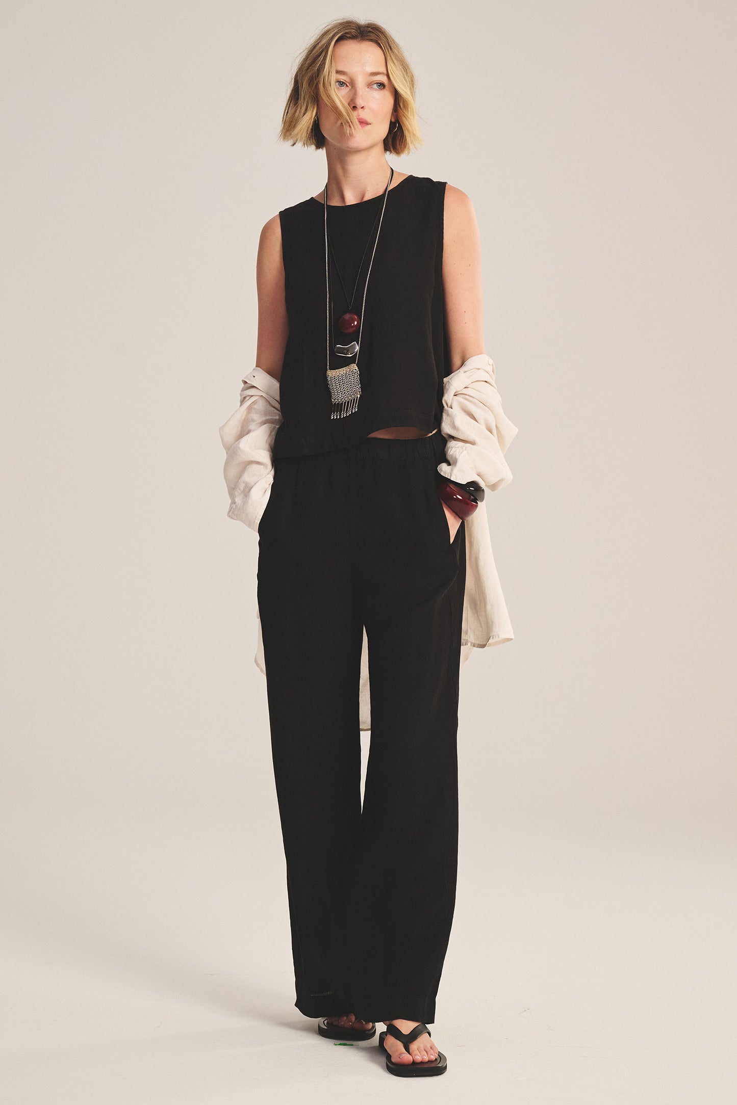 MAXINE LINEN TOP IN BLACK