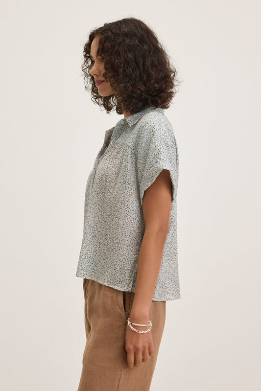 TIGE PRINTED CRINKLE COTTON GAUZE TOP IN SEAFOAM