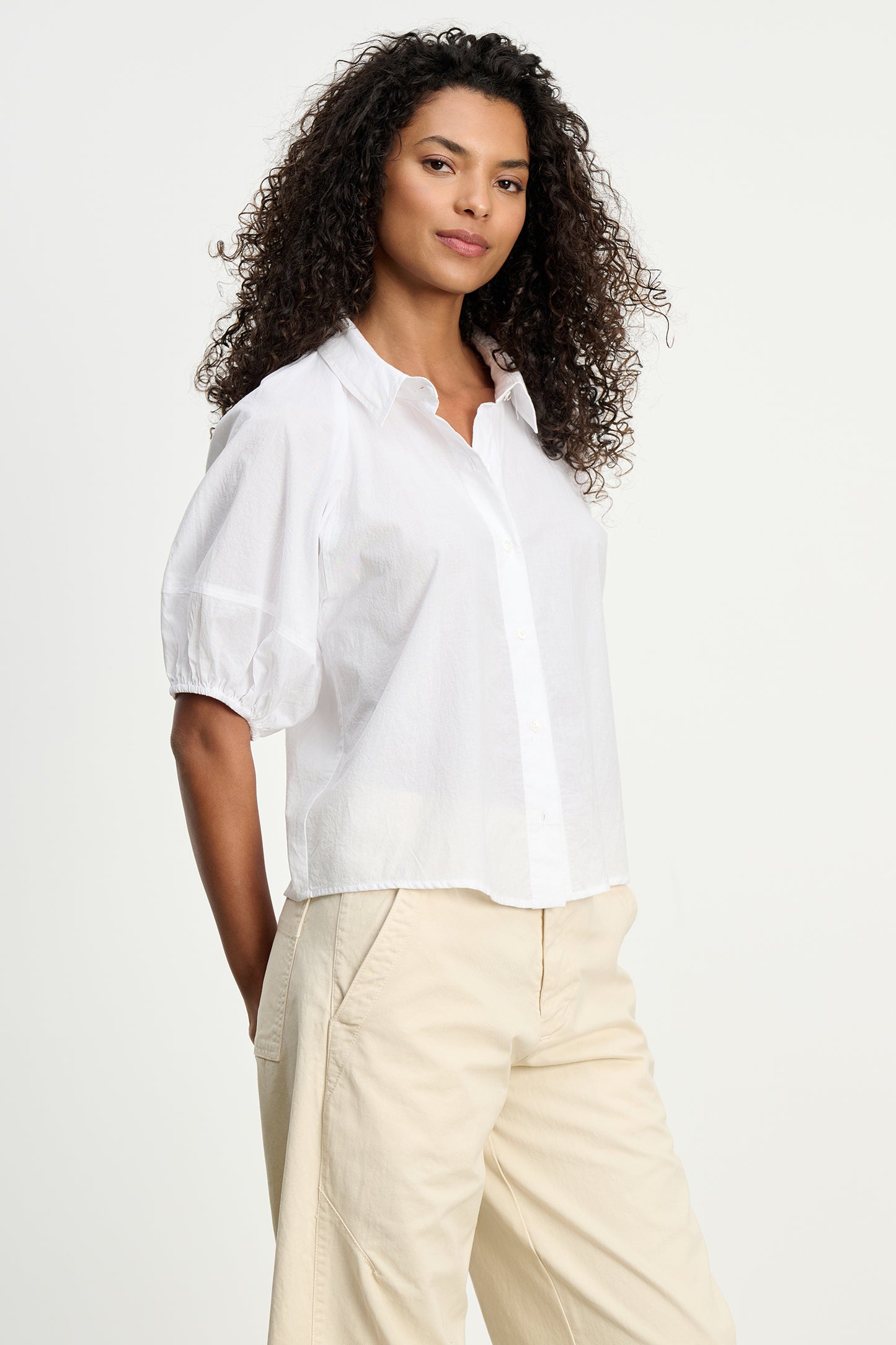 AUTUMN TOP IN WHITE