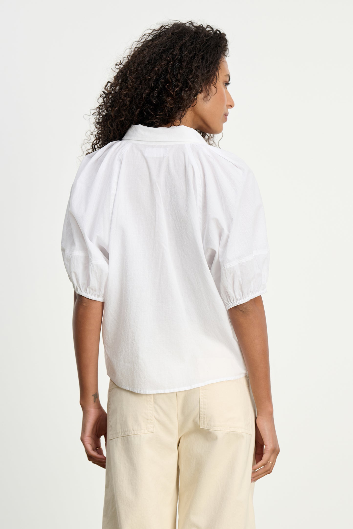AUTUMN TOP IN WHITE