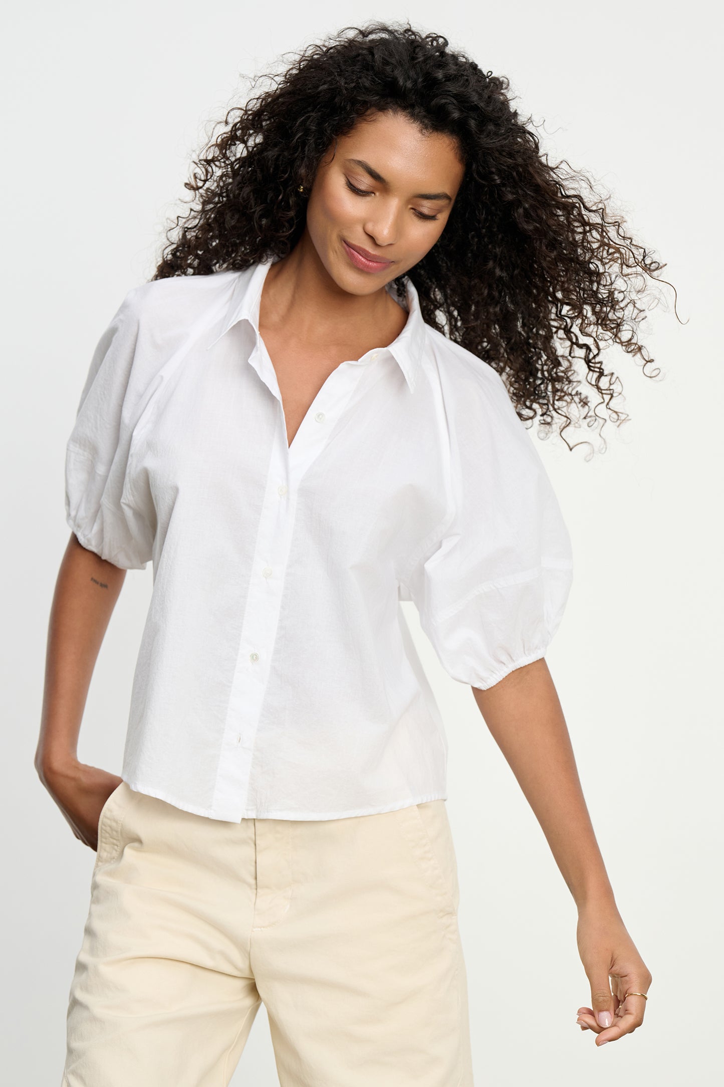 AUTUMN TOP IN WHITE